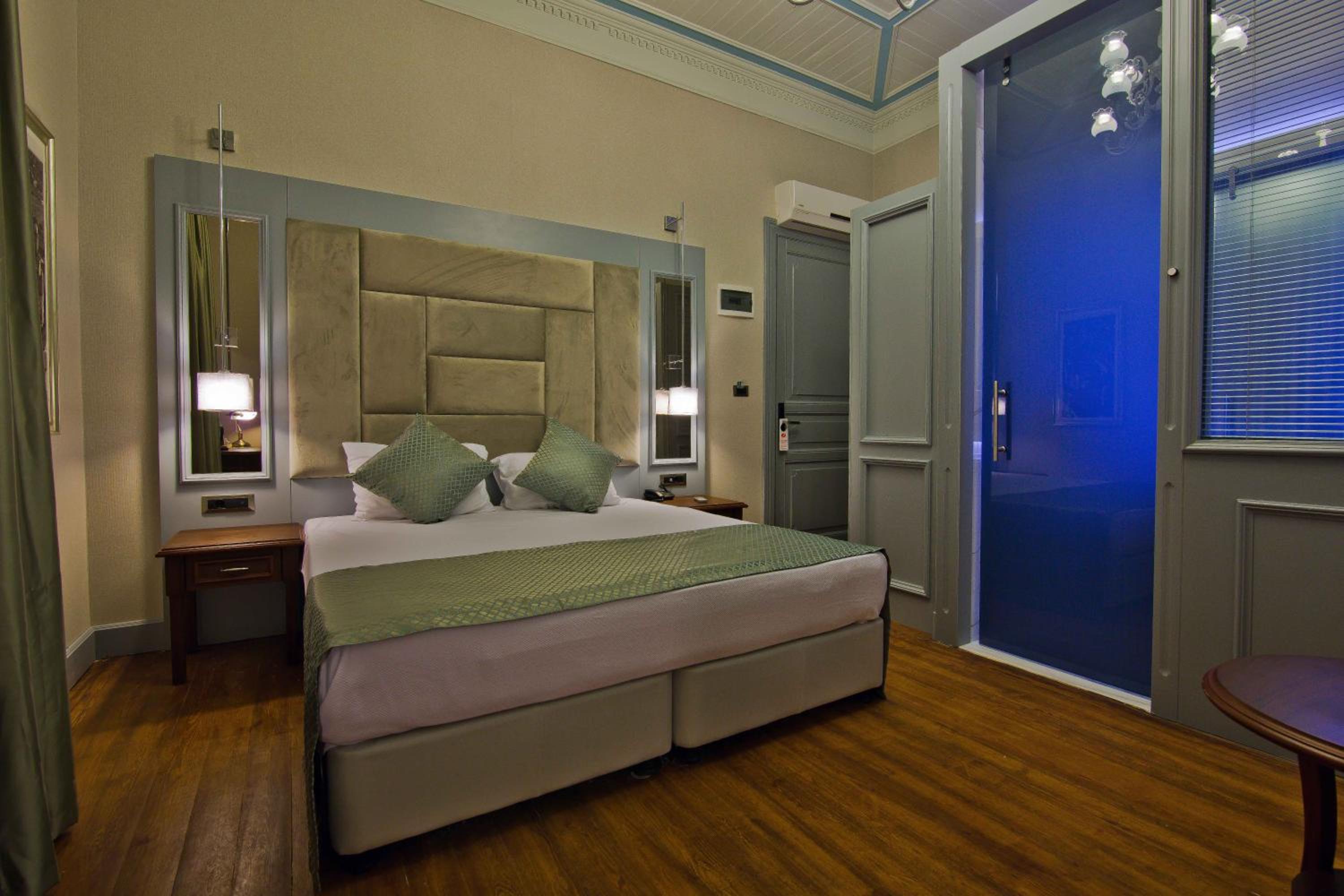 Deluxe Double Room photo 3