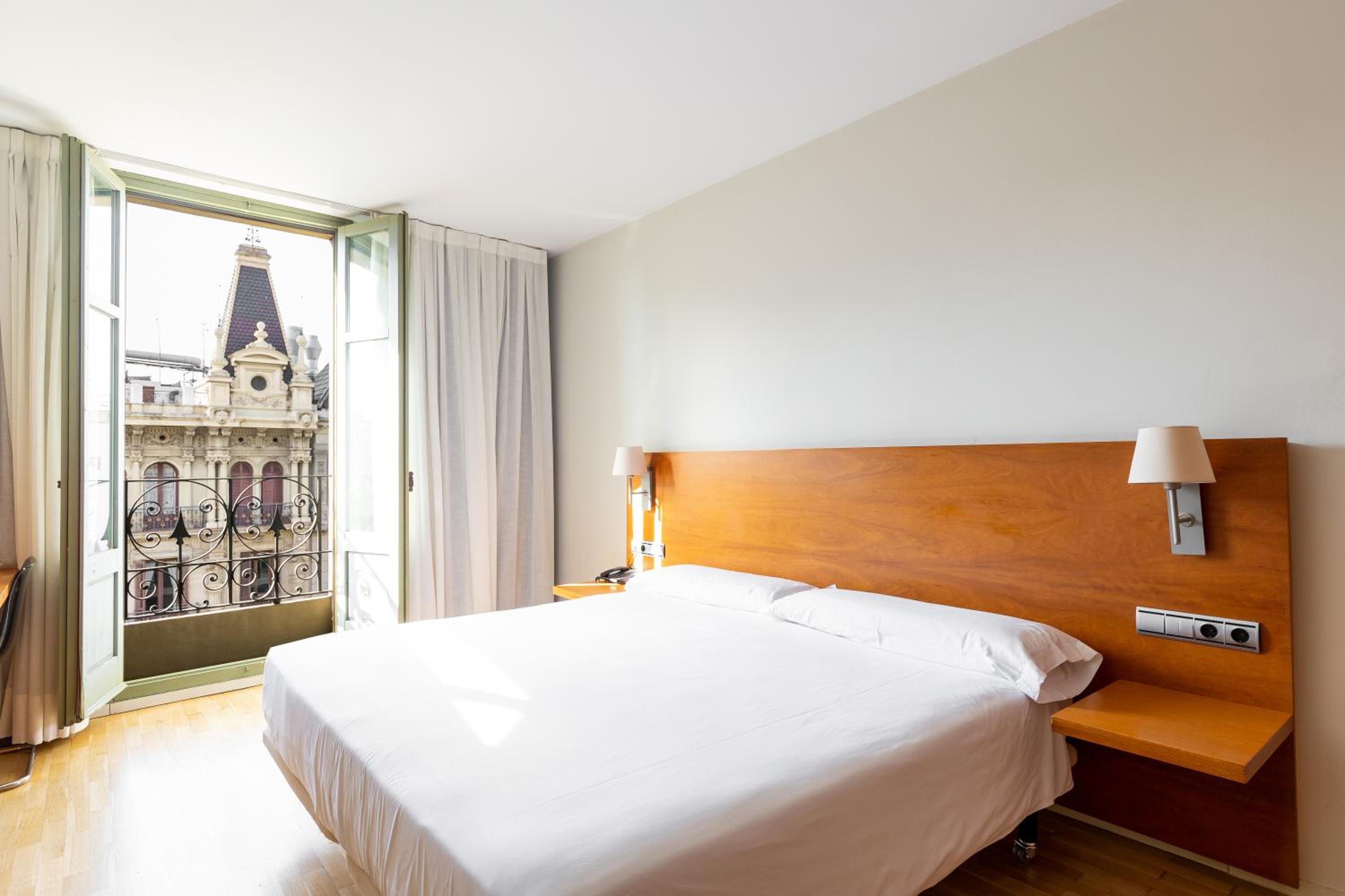 Double Room with Rambla View photo 1