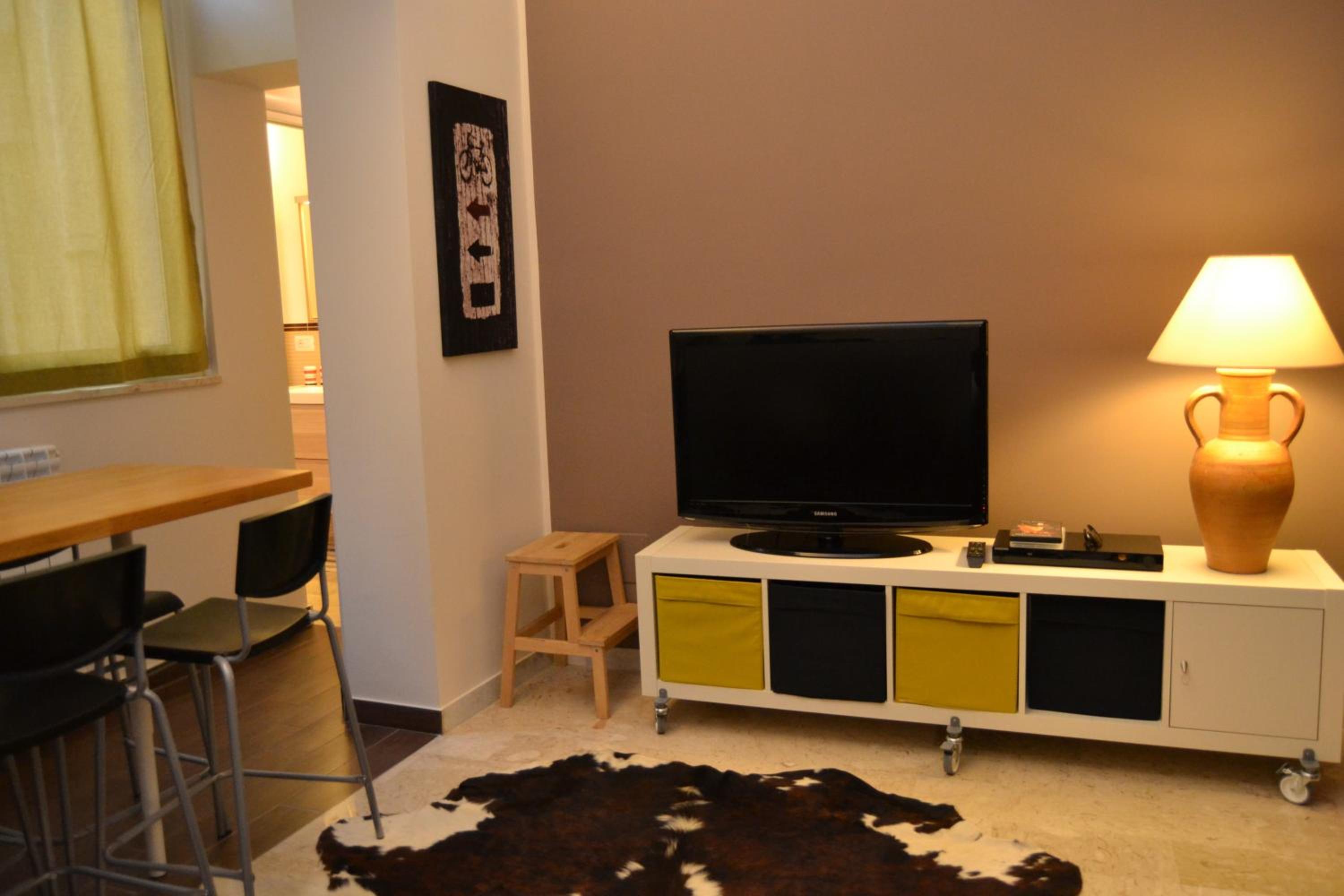 One-Bedroom Apartment - Annex photo 3
