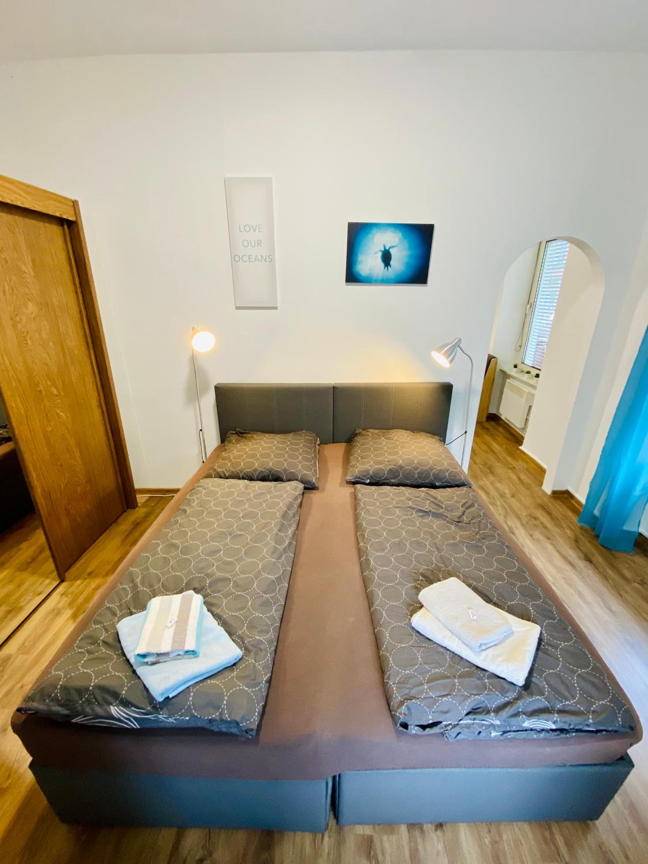 One-Bedroom Apartment photo 1