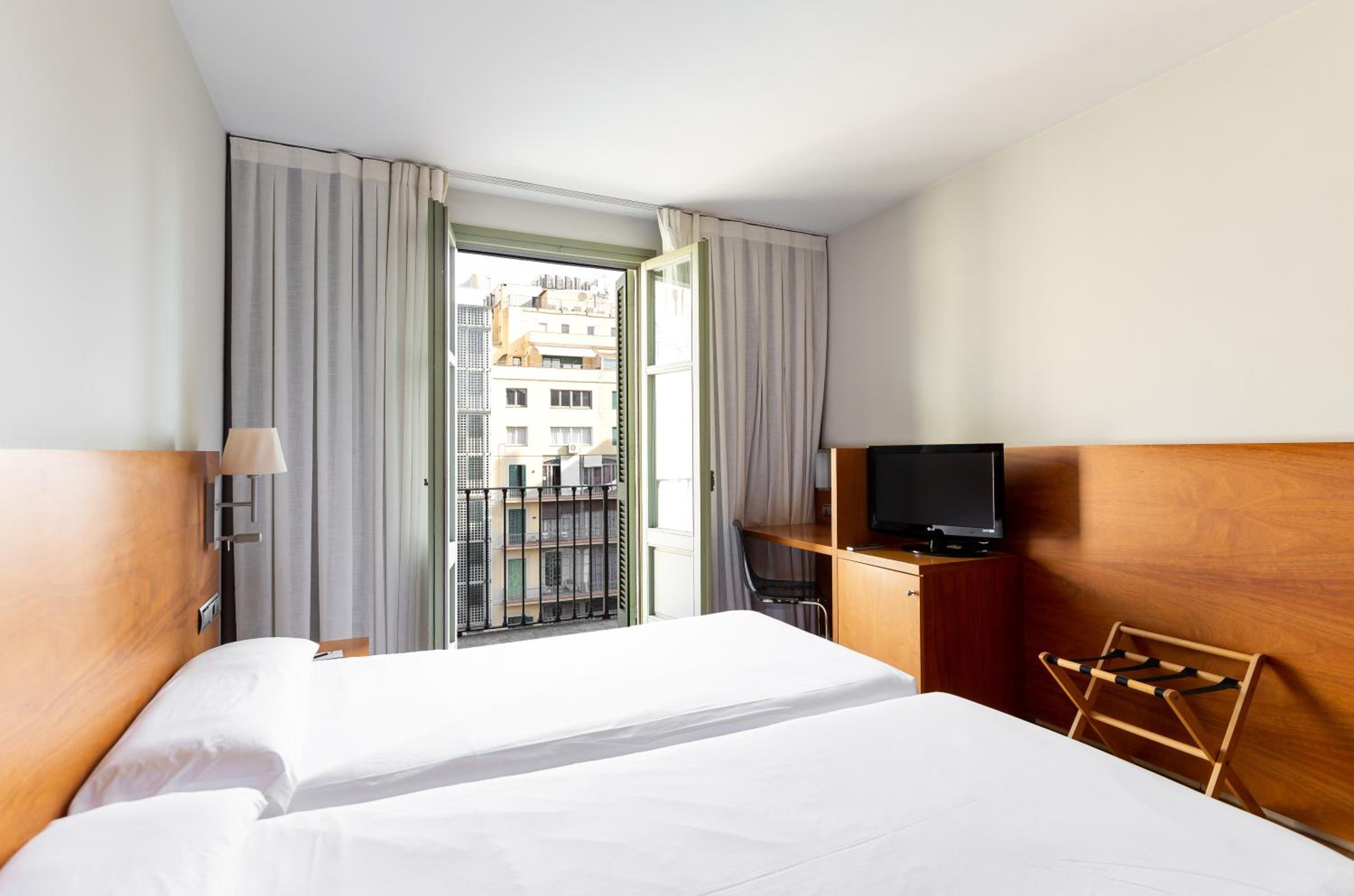 Double or Twin Room (1-2 Adults) photo 3
