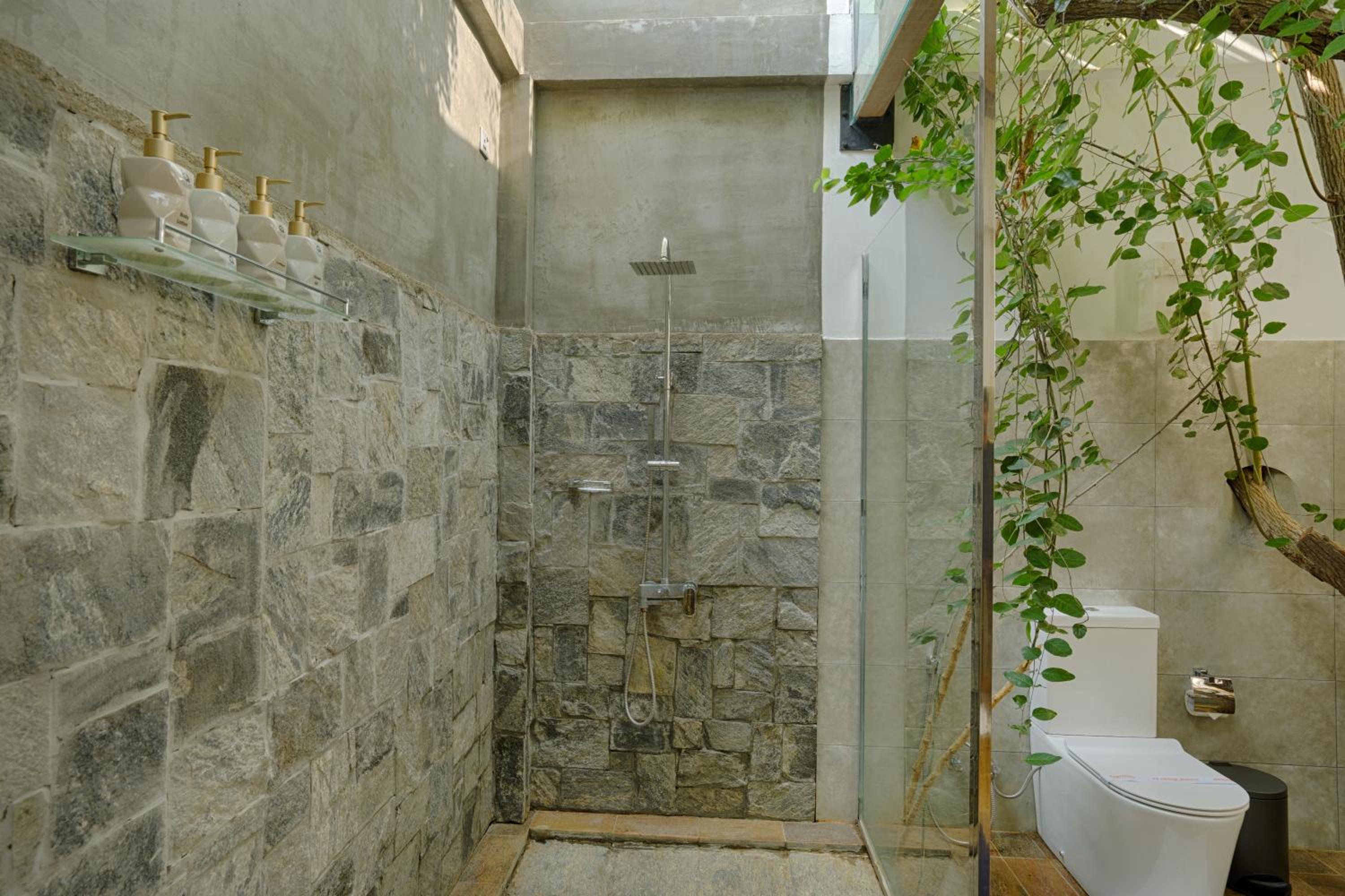Executive Villa with Rooftop Jacuzzi and Pool - Photo 48