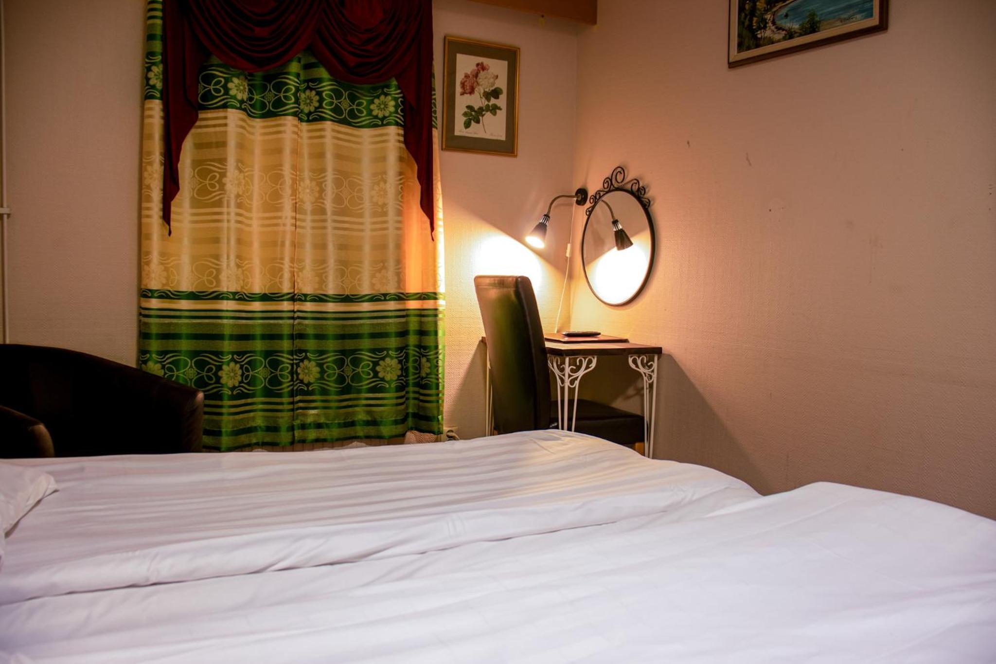 Standard Double Room - Photo 15
