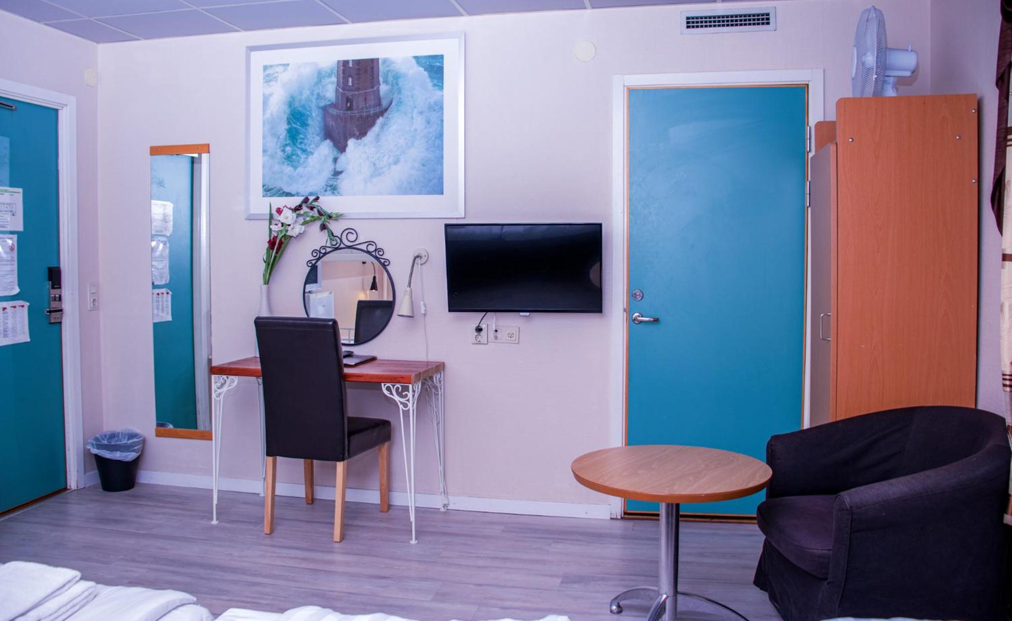 Standard Double Room - Photo 16