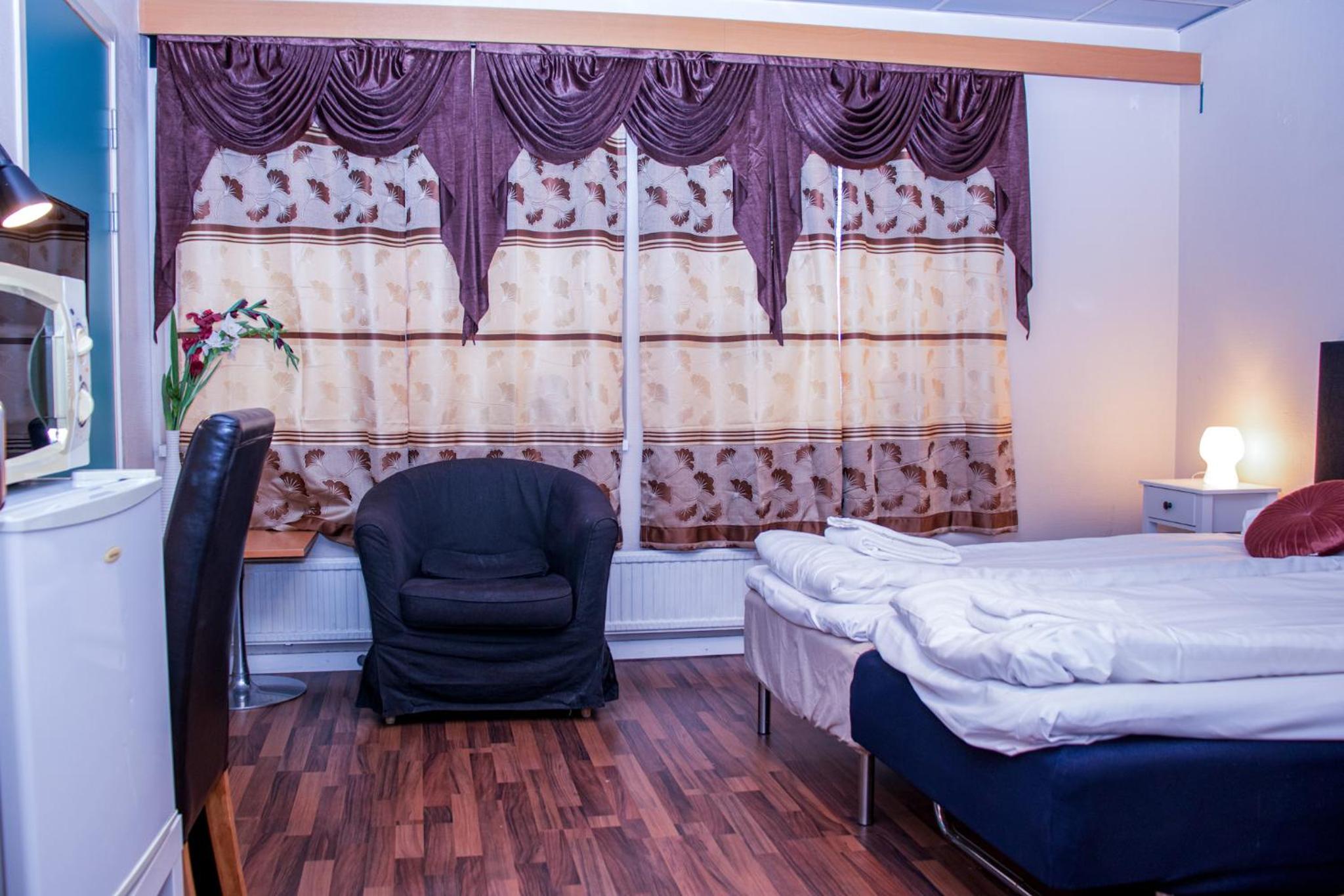 Standard Double Room - Photo 18