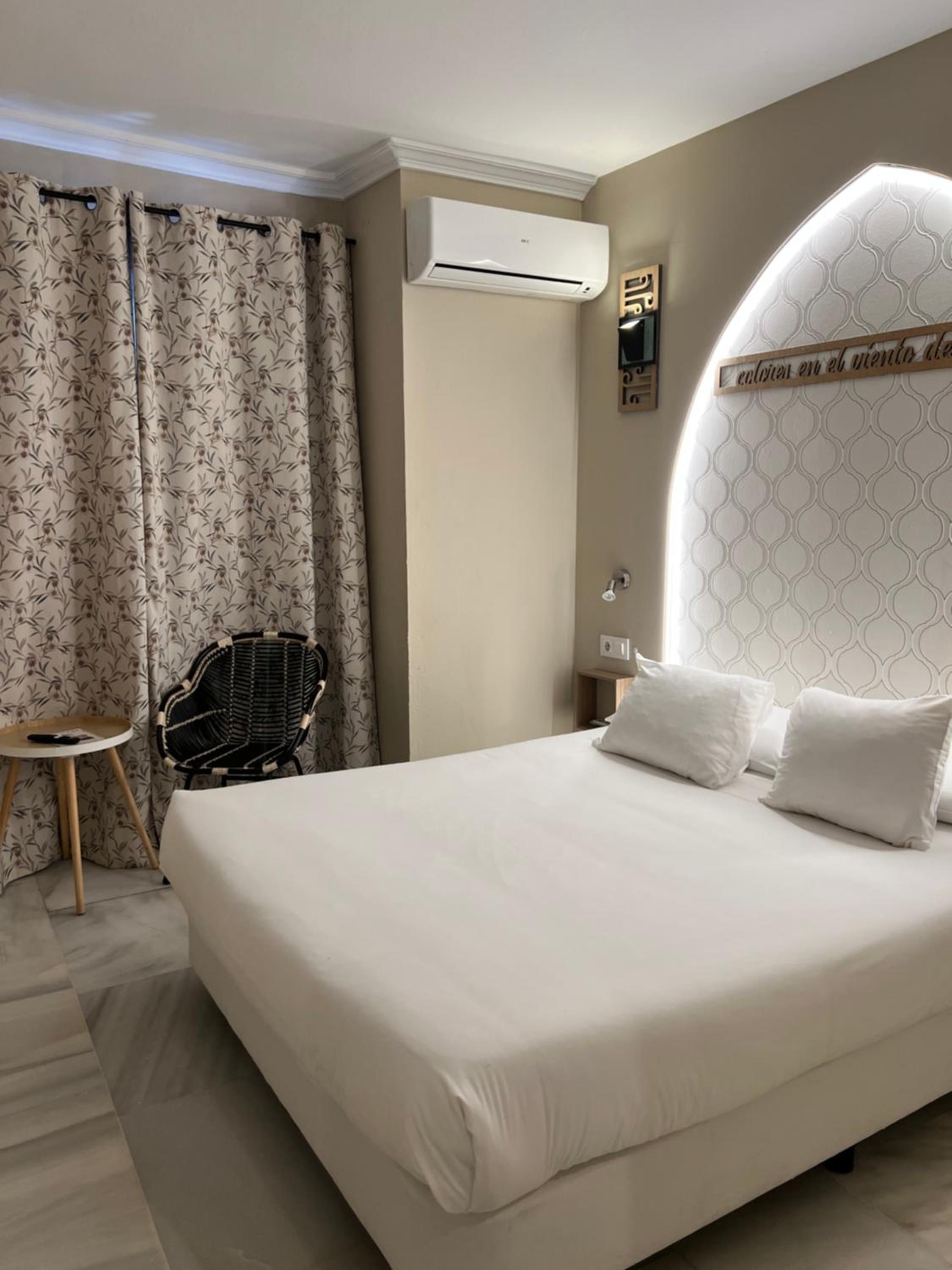Economy Double or Twin Room photo 3