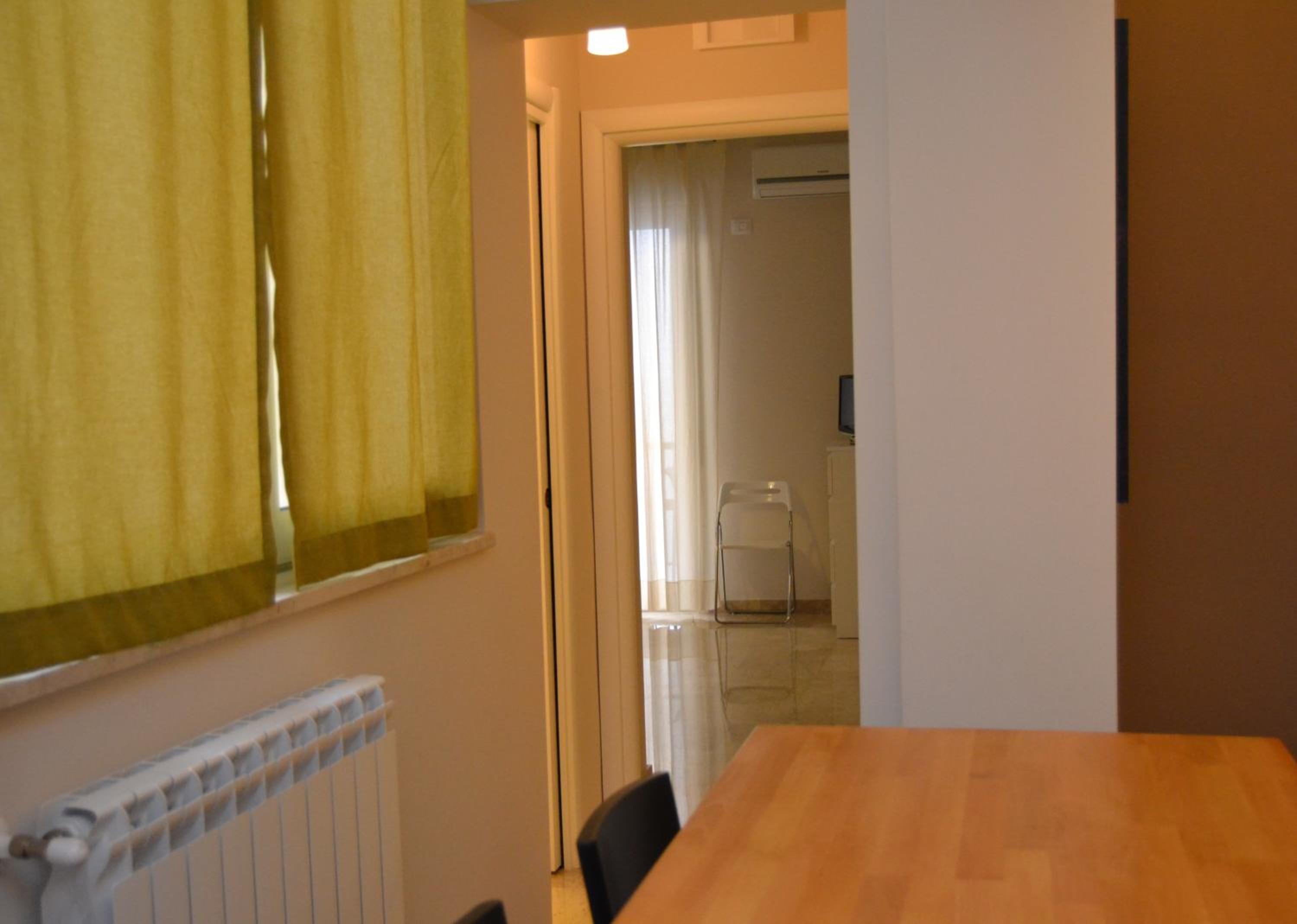 One-Bedroom Apartment - Annex photo 2