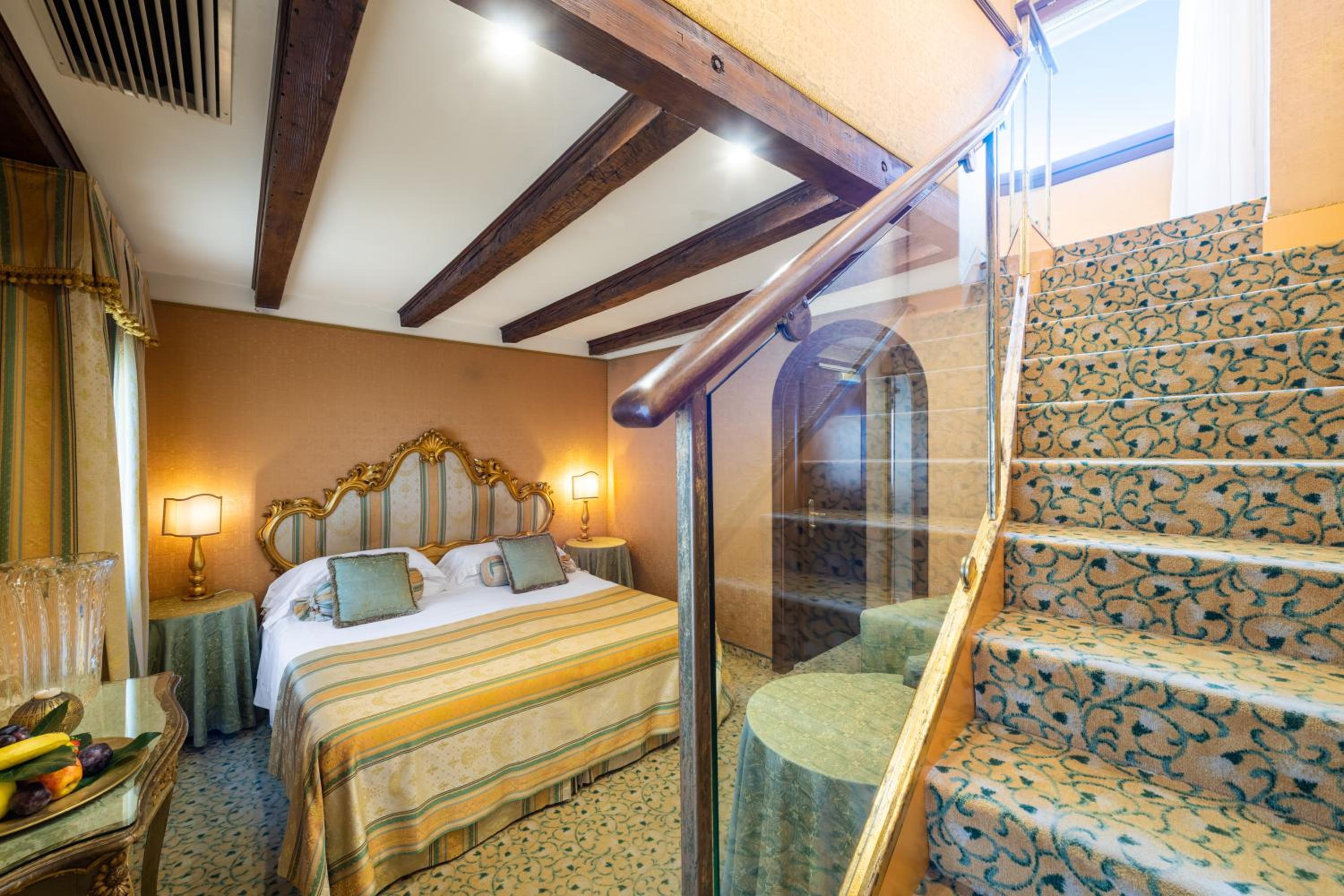 Suite with Terrace and San Marco View