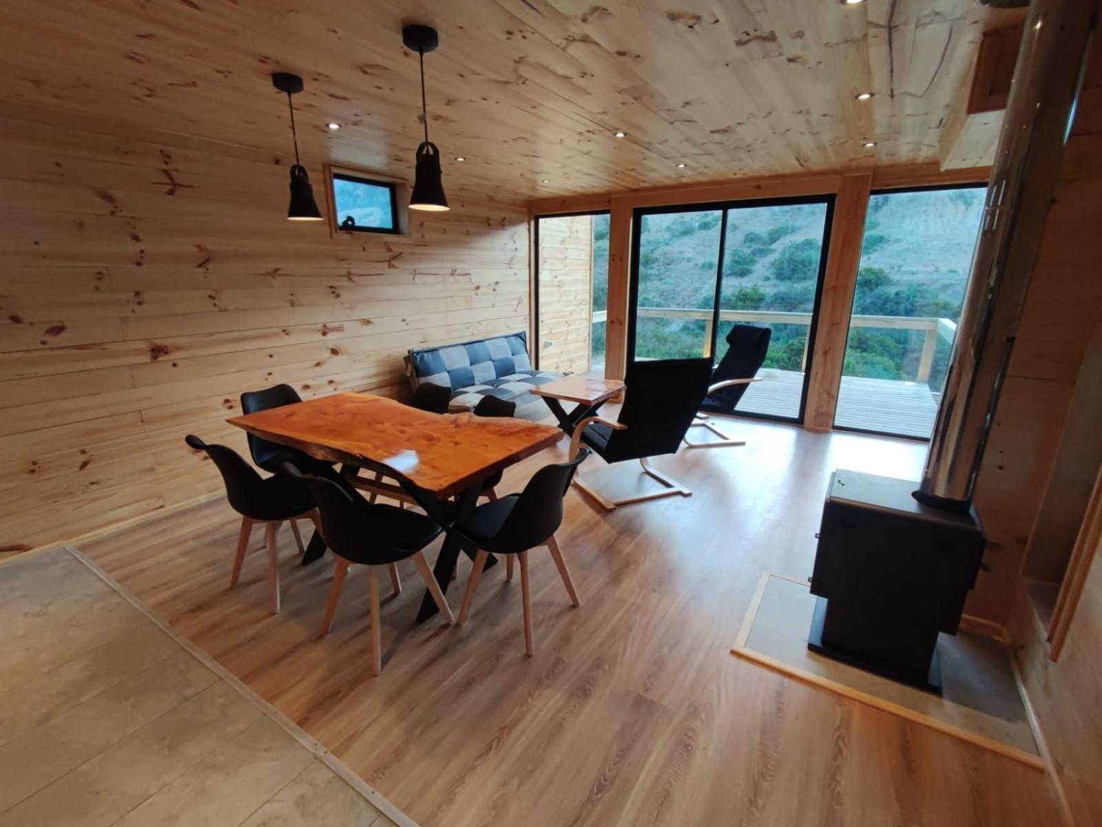 Three-Bedroom House photo 2