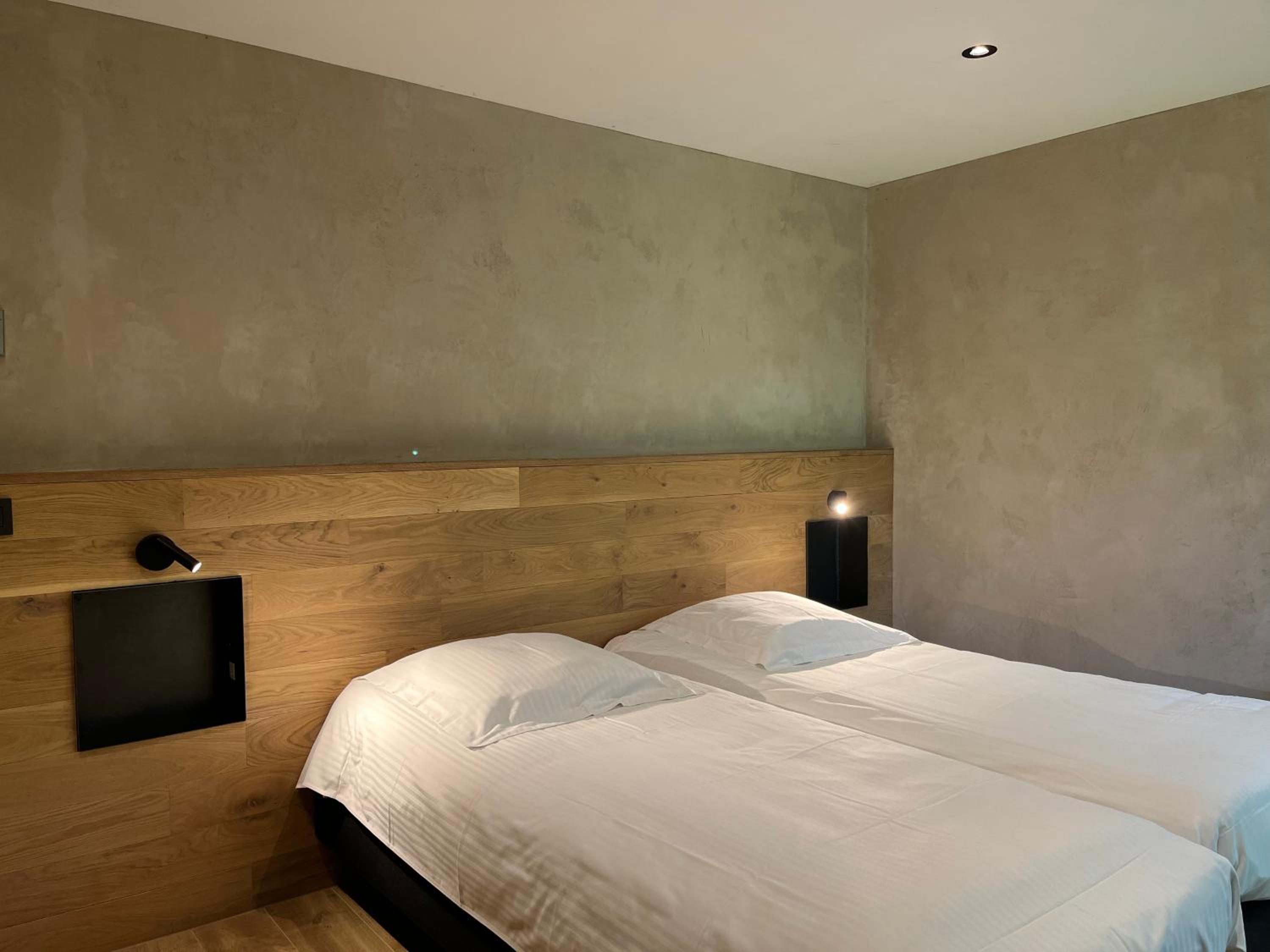 Deluxe Double Room With Shower photo 1