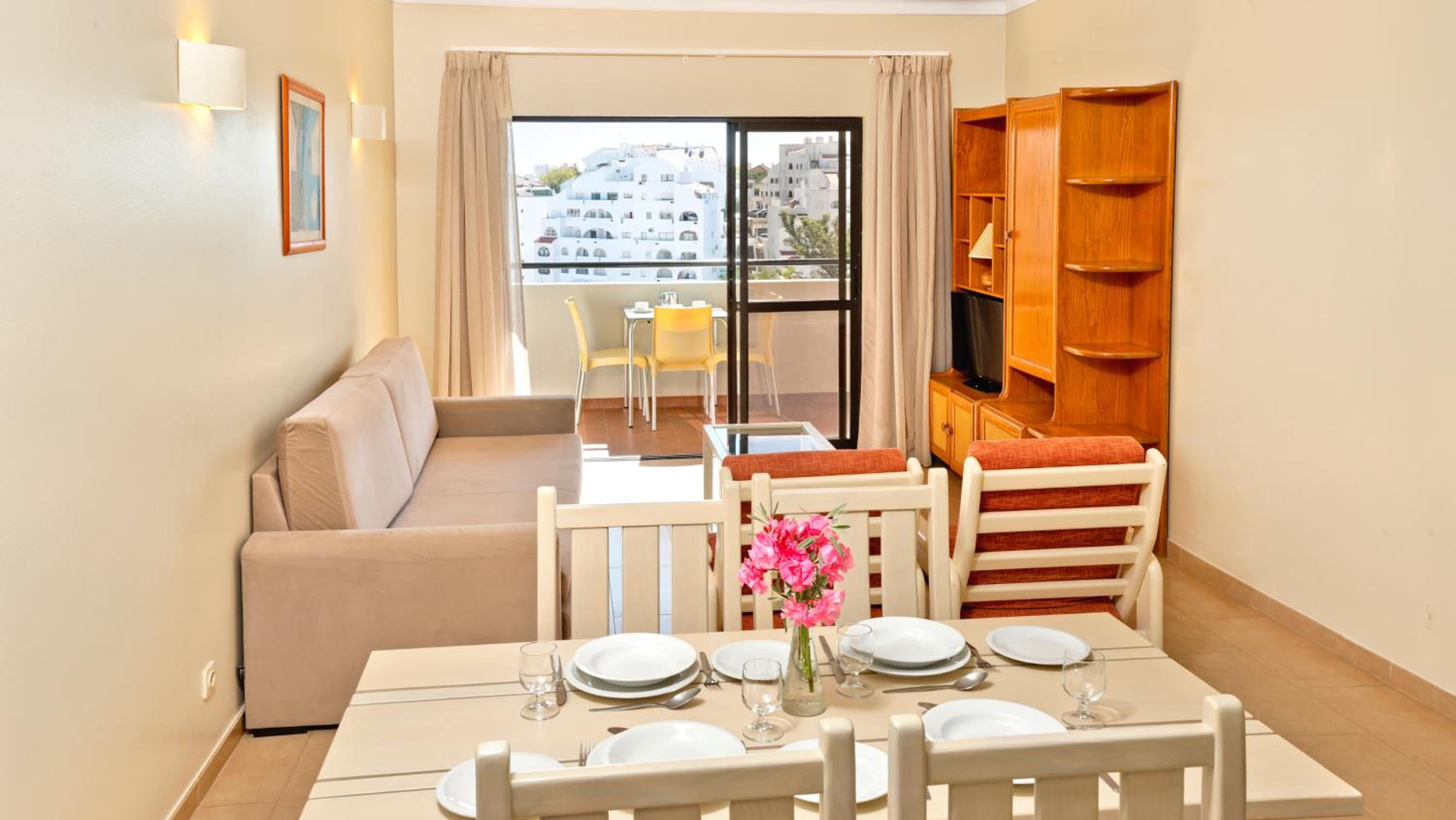 One-Bedroom Apartment - Photo 7