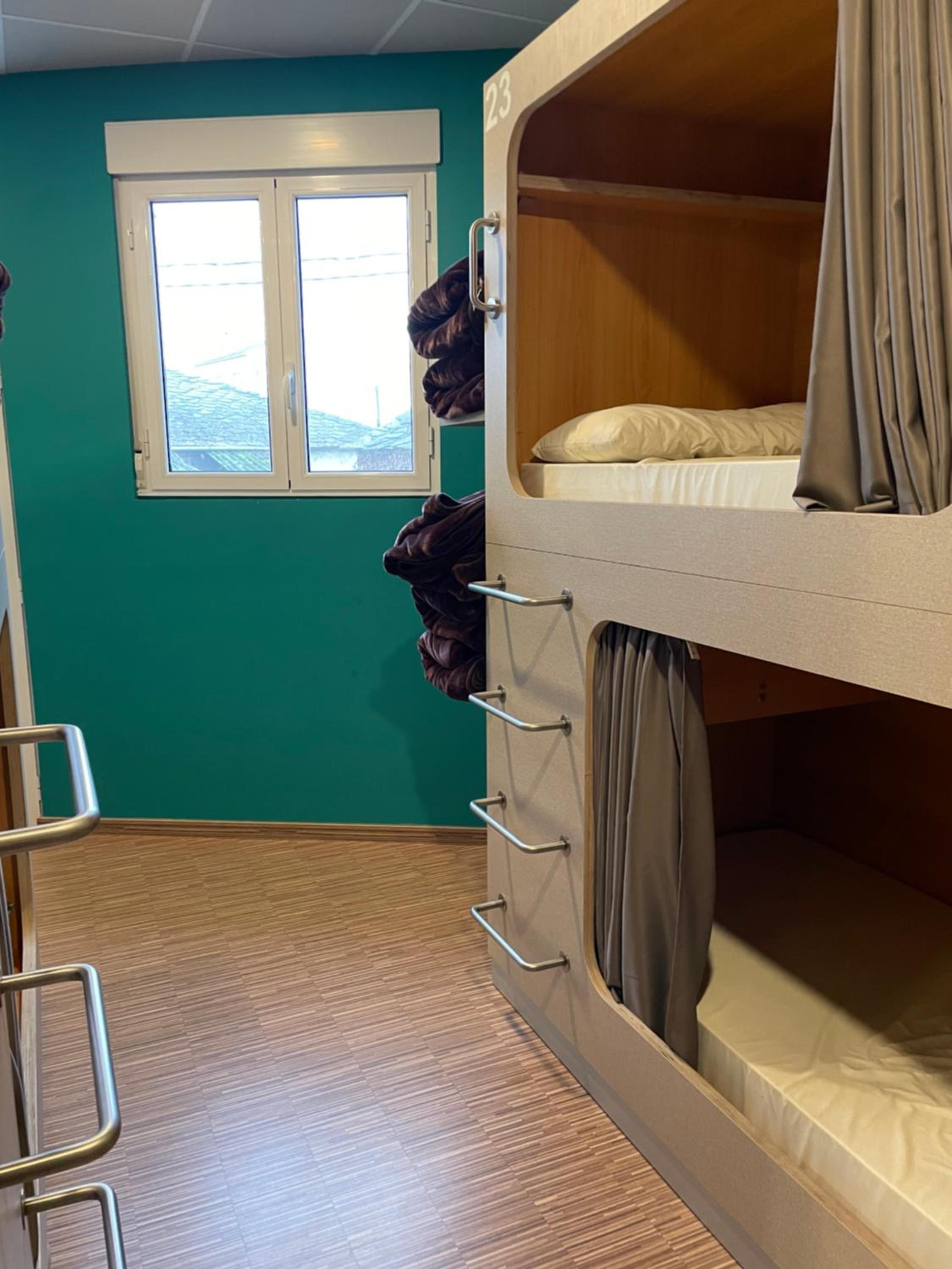 Bunk Bed in Mixed Dormitory Room