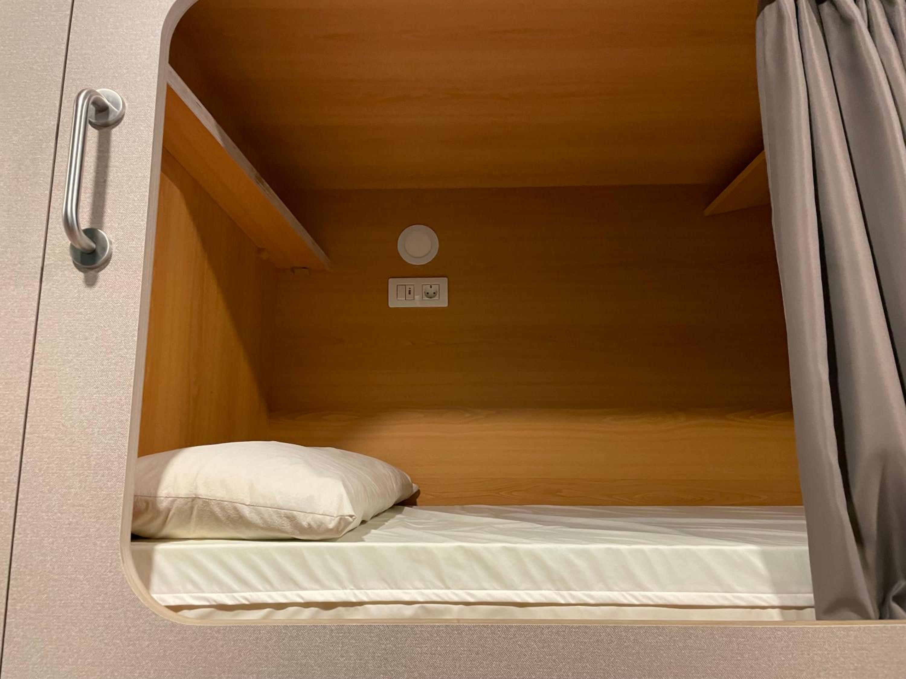 Bunk Bed in Mixed Dormitory Room photo 3