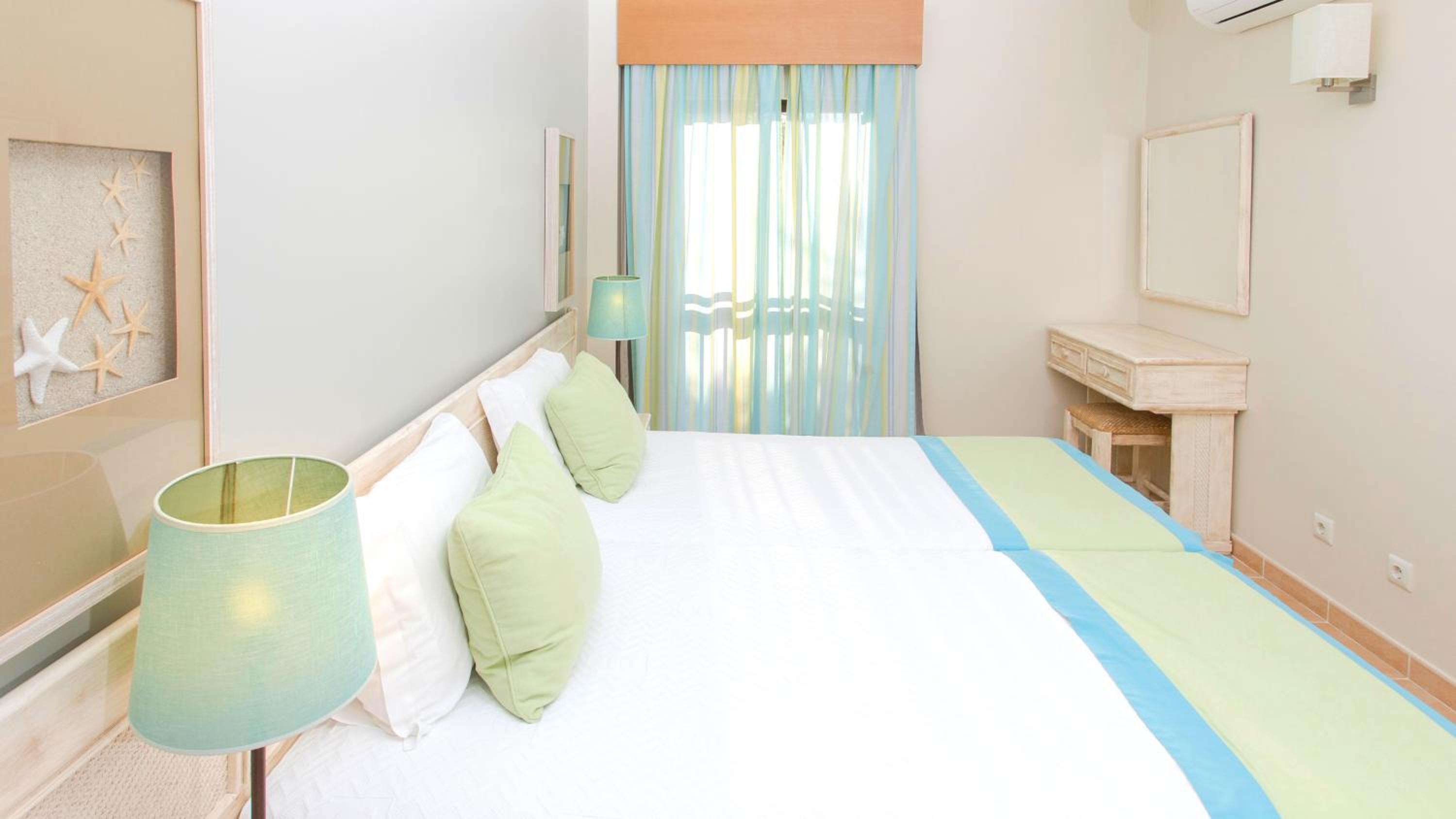 One-Bedroom Apartment with Garden View - Photo 1