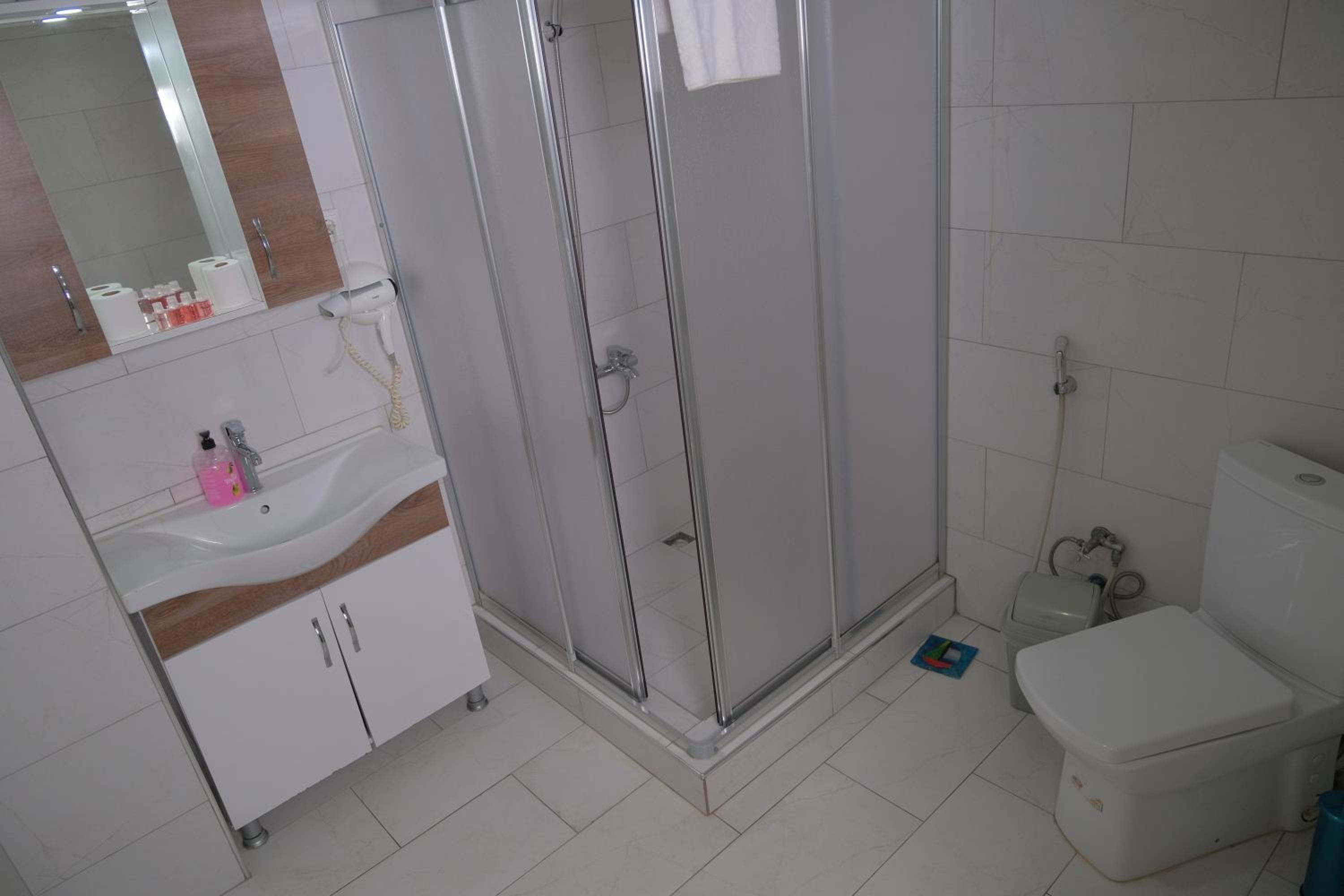 Apartment - Ground Floor photo 3