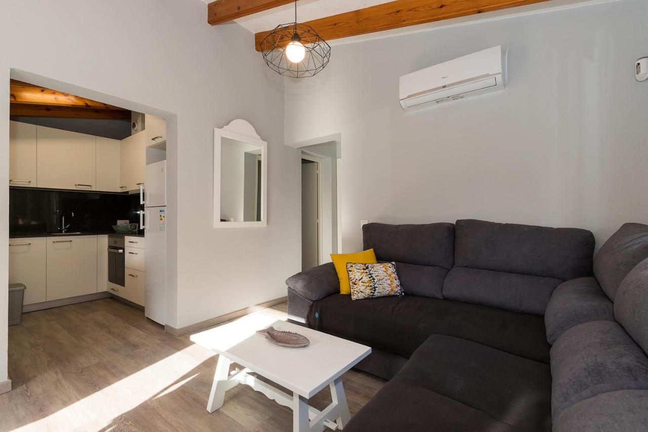 Two-Bedroom House photo 3