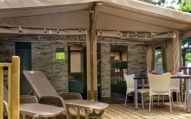 Lodge tent photo 1