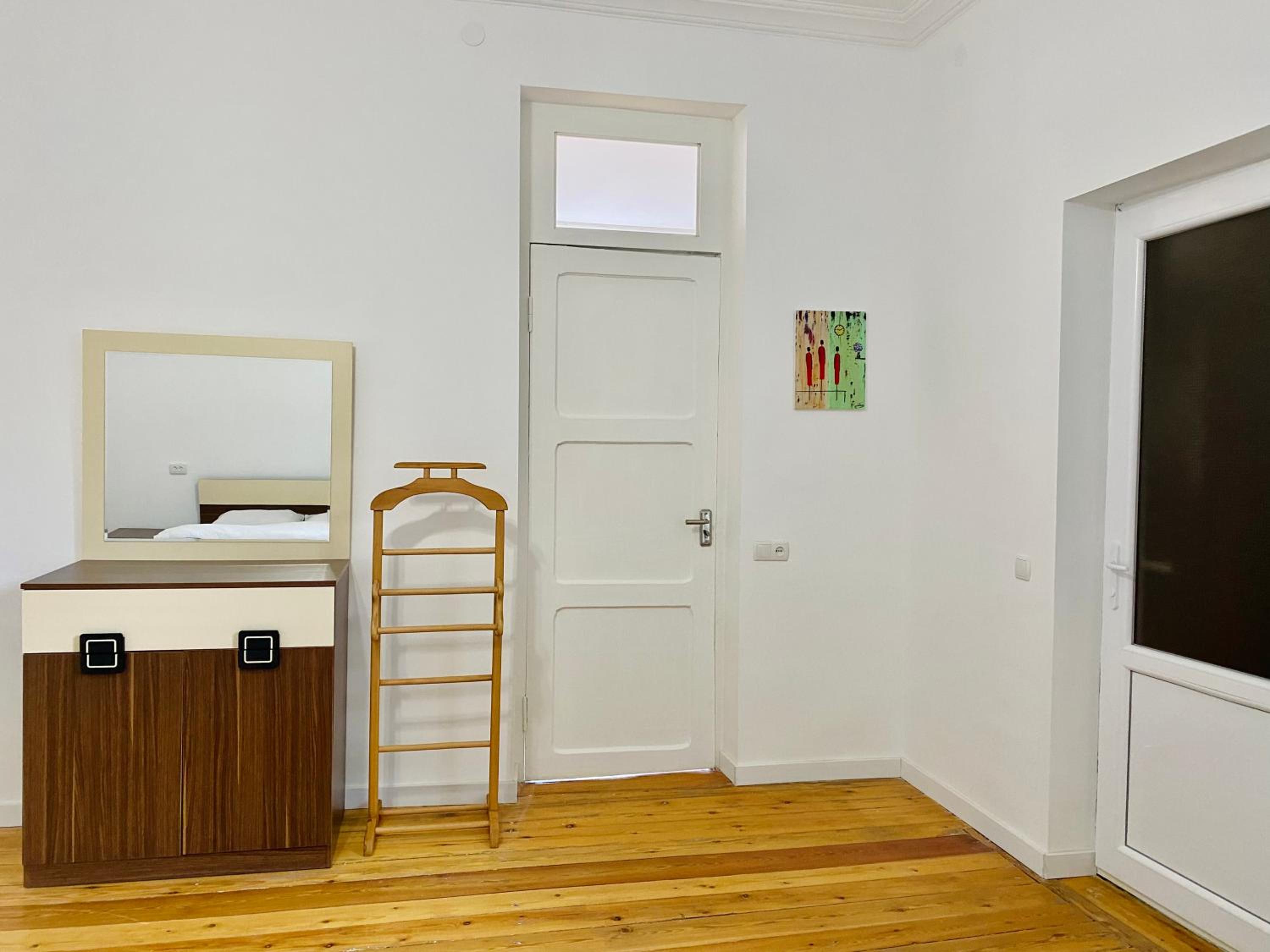 One-Bedroom Apartment - Photo 13