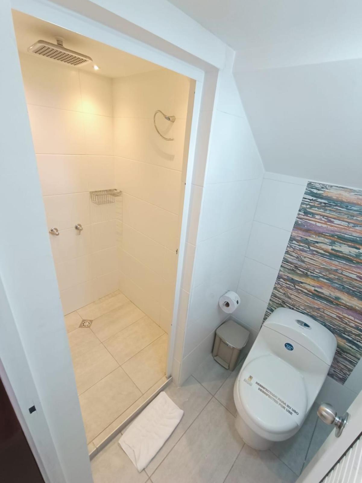 Budget Double Room photo 3