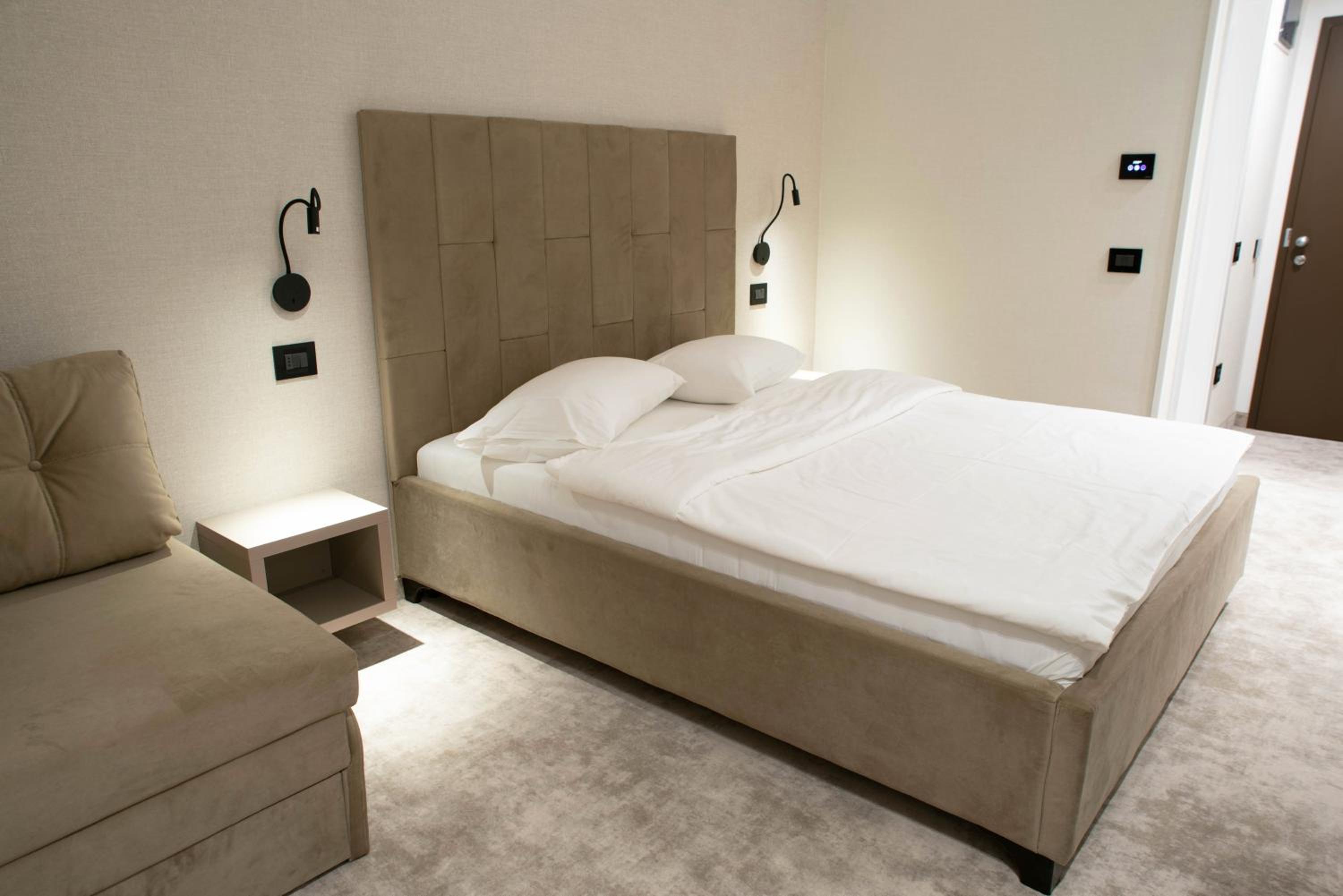 Standard Double Room - Photo 1