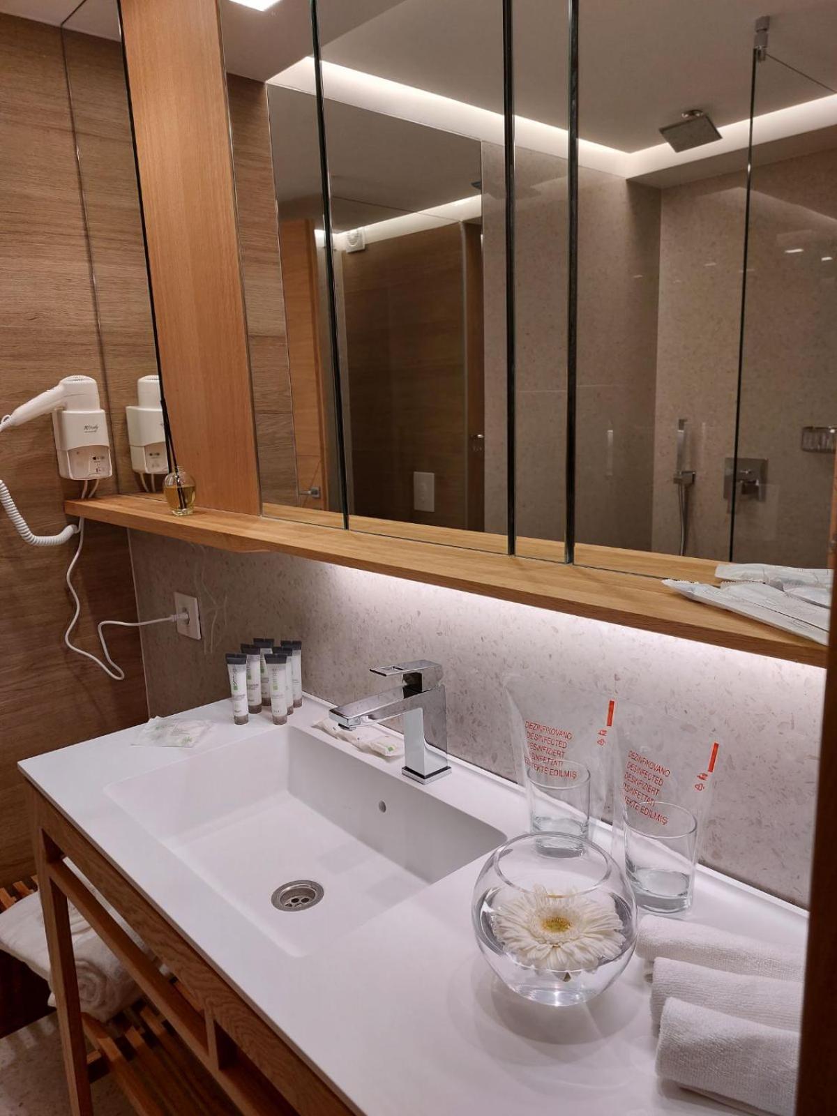 Superior Twin Room photo 2