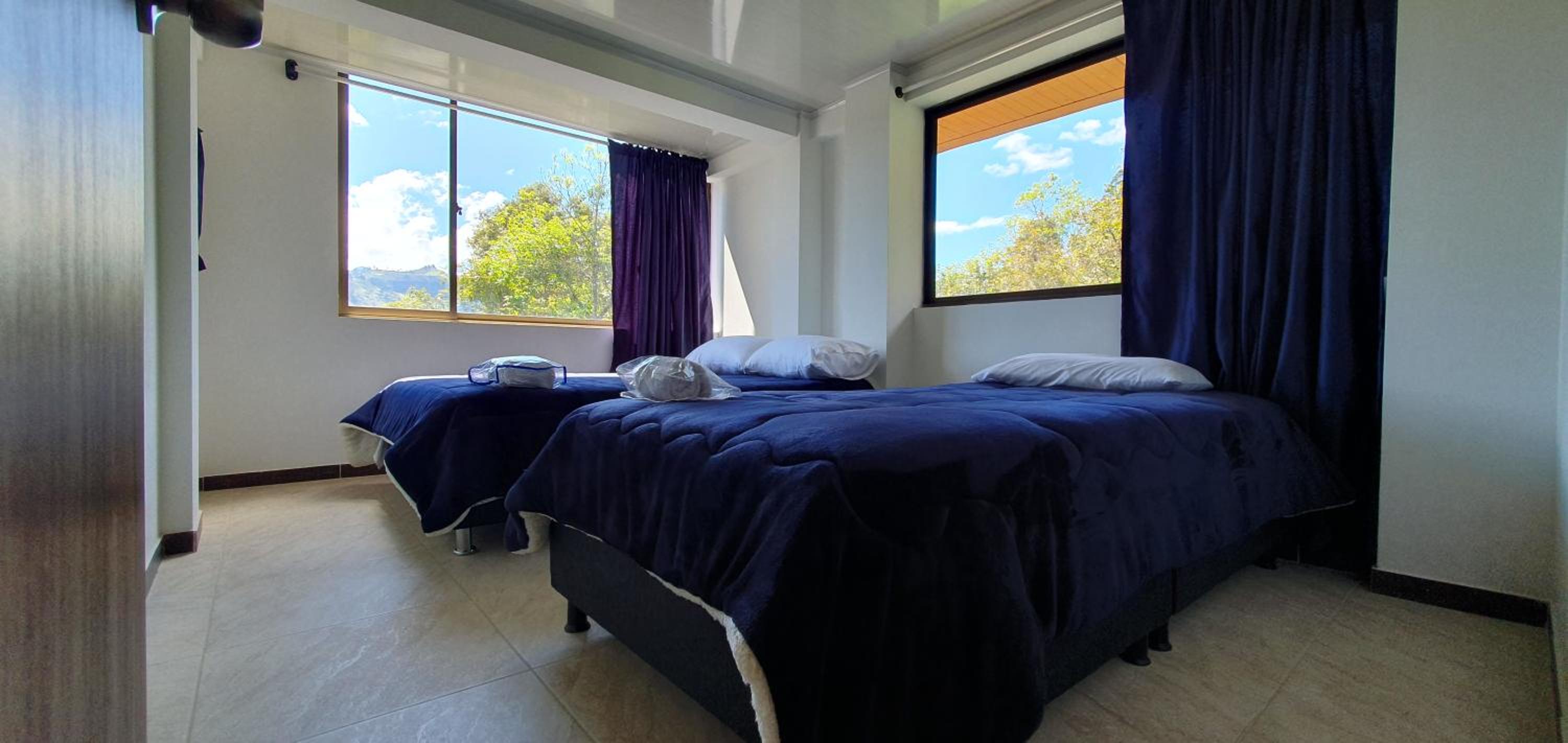 Budget Twin Room photo 2