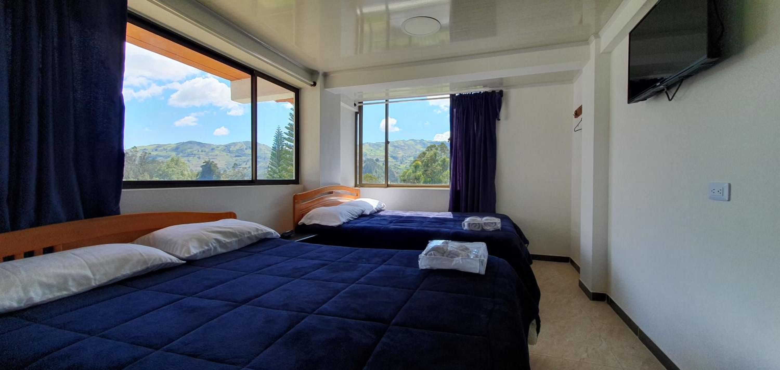 Economy Twin Room photo 1