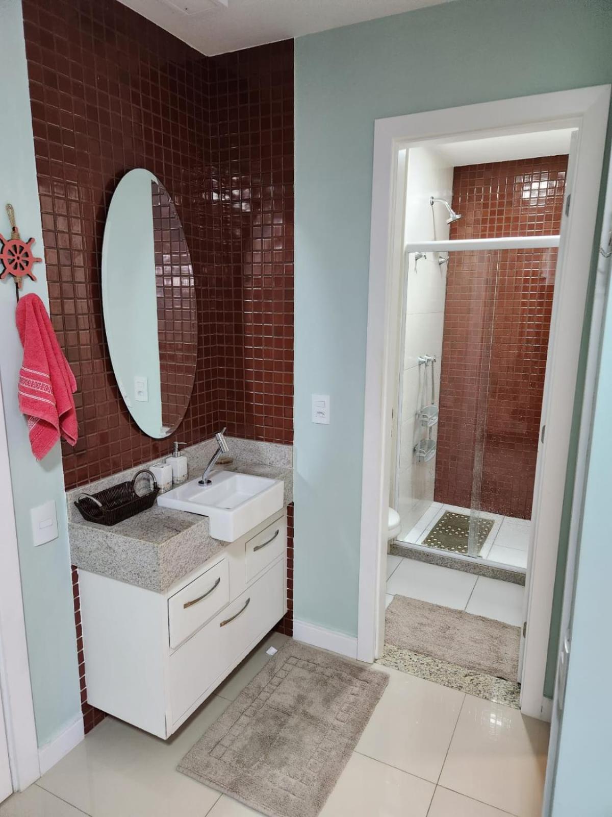 One-Bedroom Apartment - Photo 12