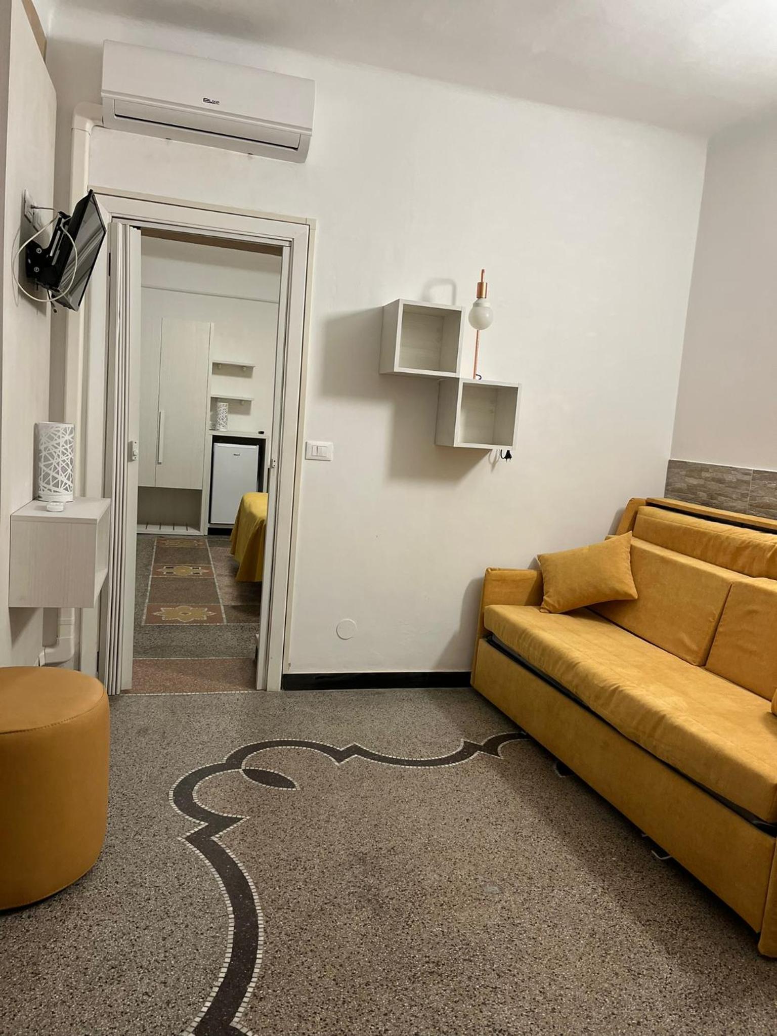 Economy Quadruple Room photo 3