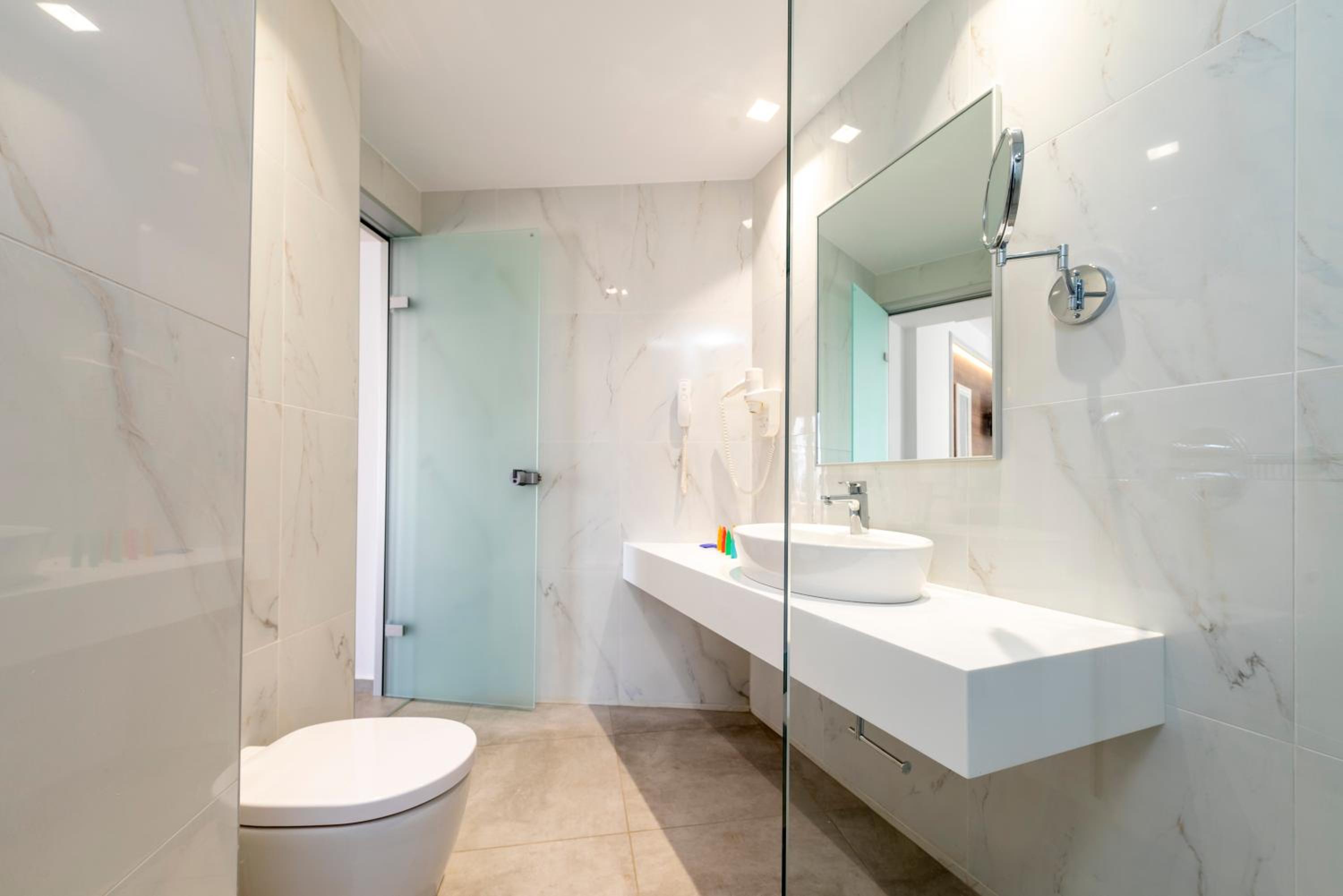 Deluxe Double Room with Garden View - Photo 5
