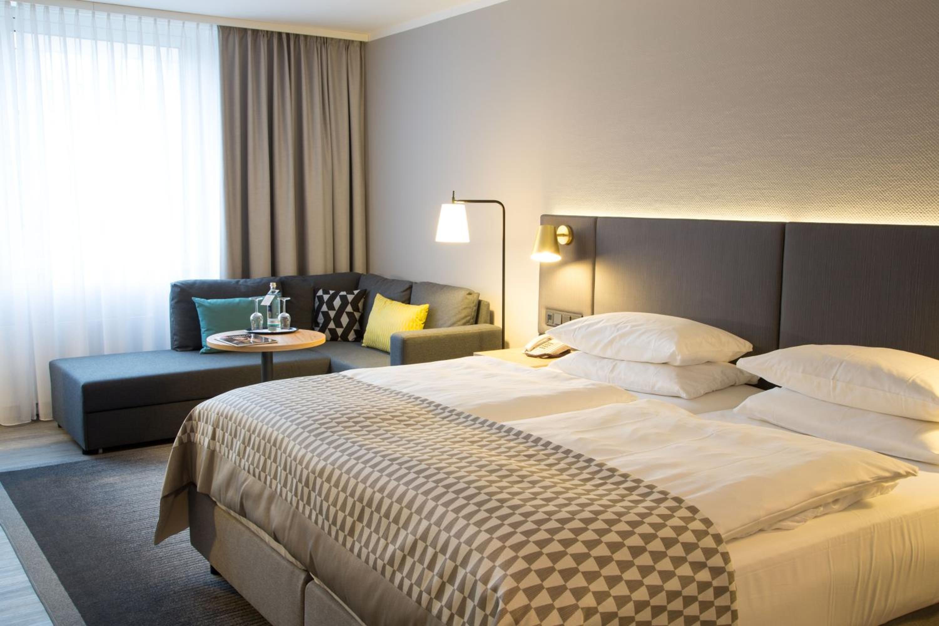 Standard Twin Room - Photo 8