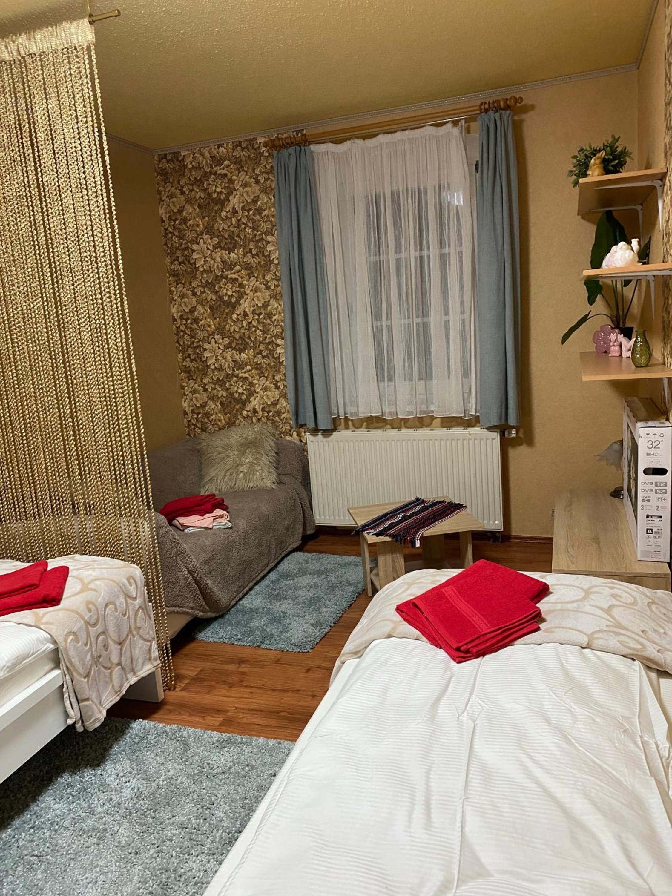 Standard Twin Room with Sofa photo 2