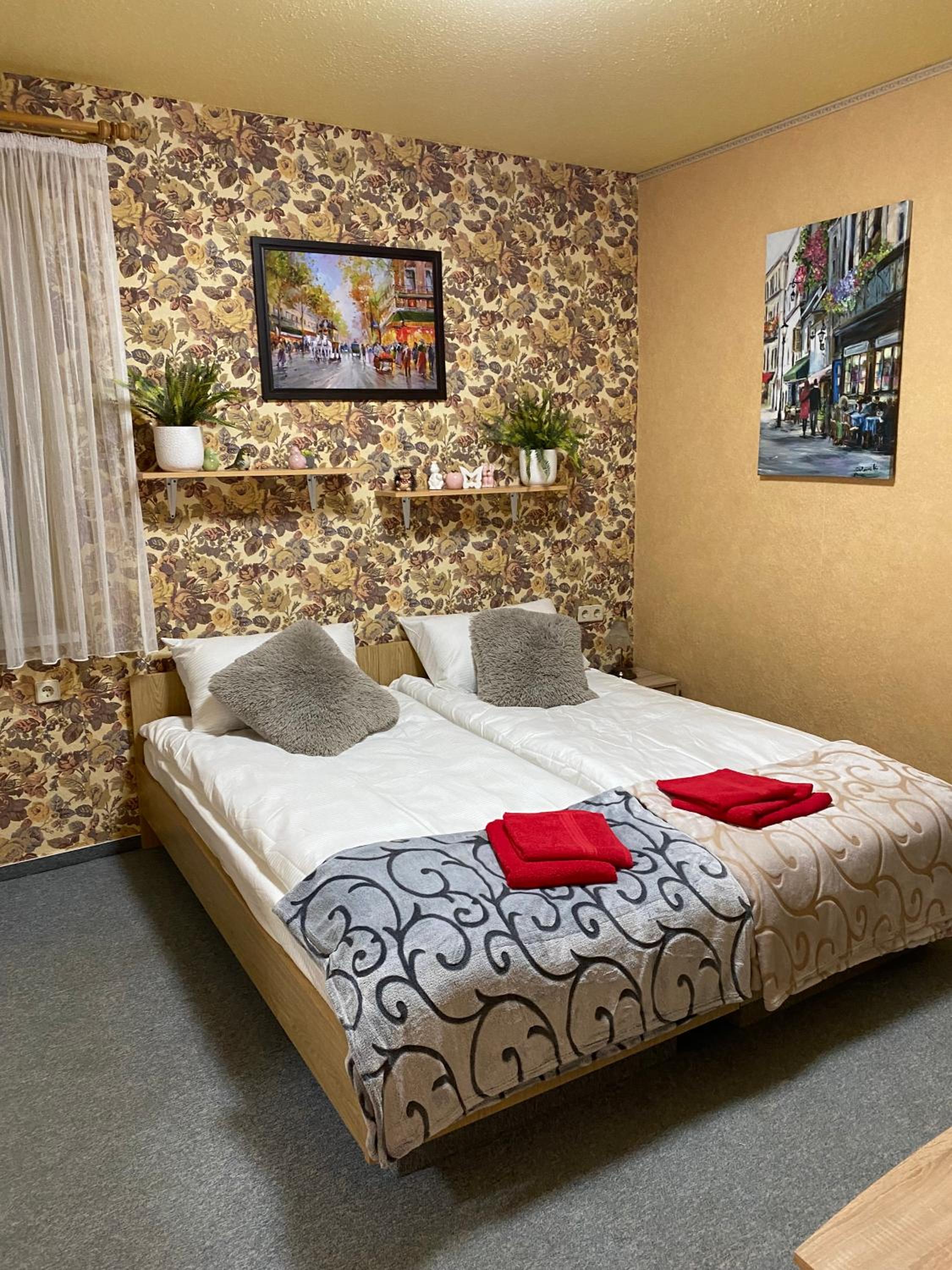 Double Room with Private Bathroom photo 2