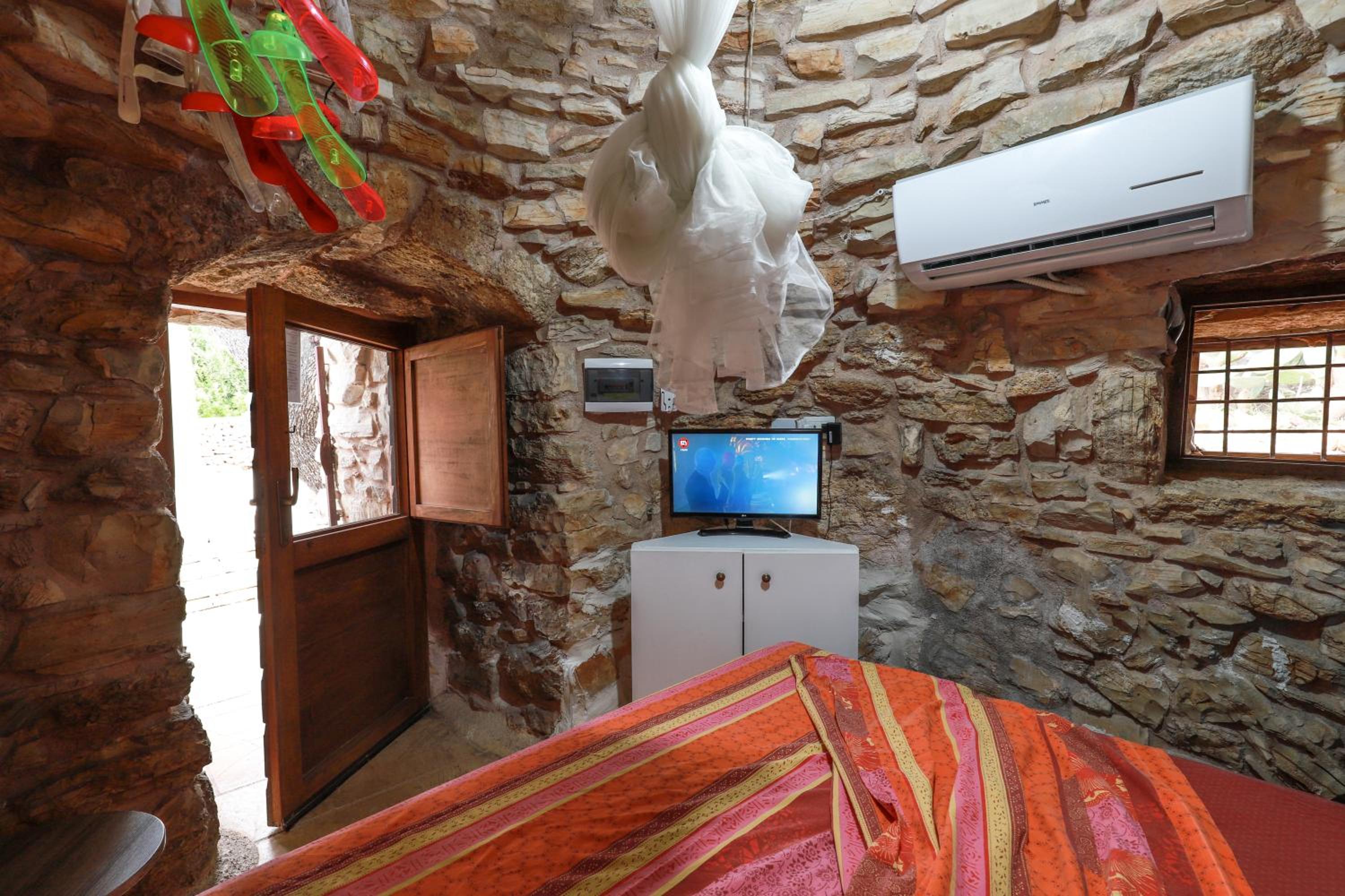 Holiday Home with External Bathroom