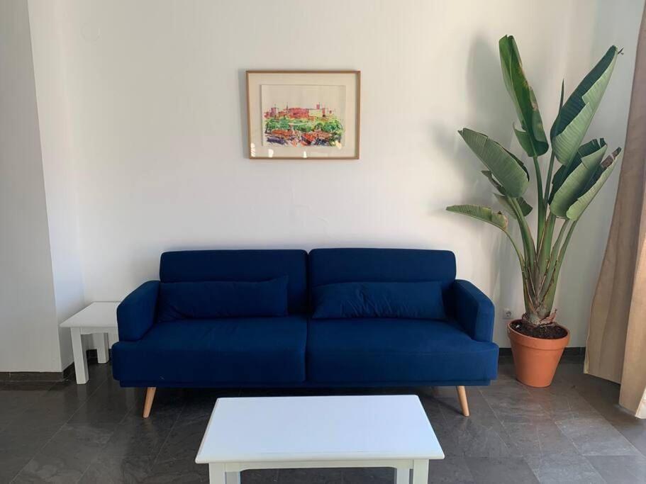 One-Bedroom Apartment - Photo 1