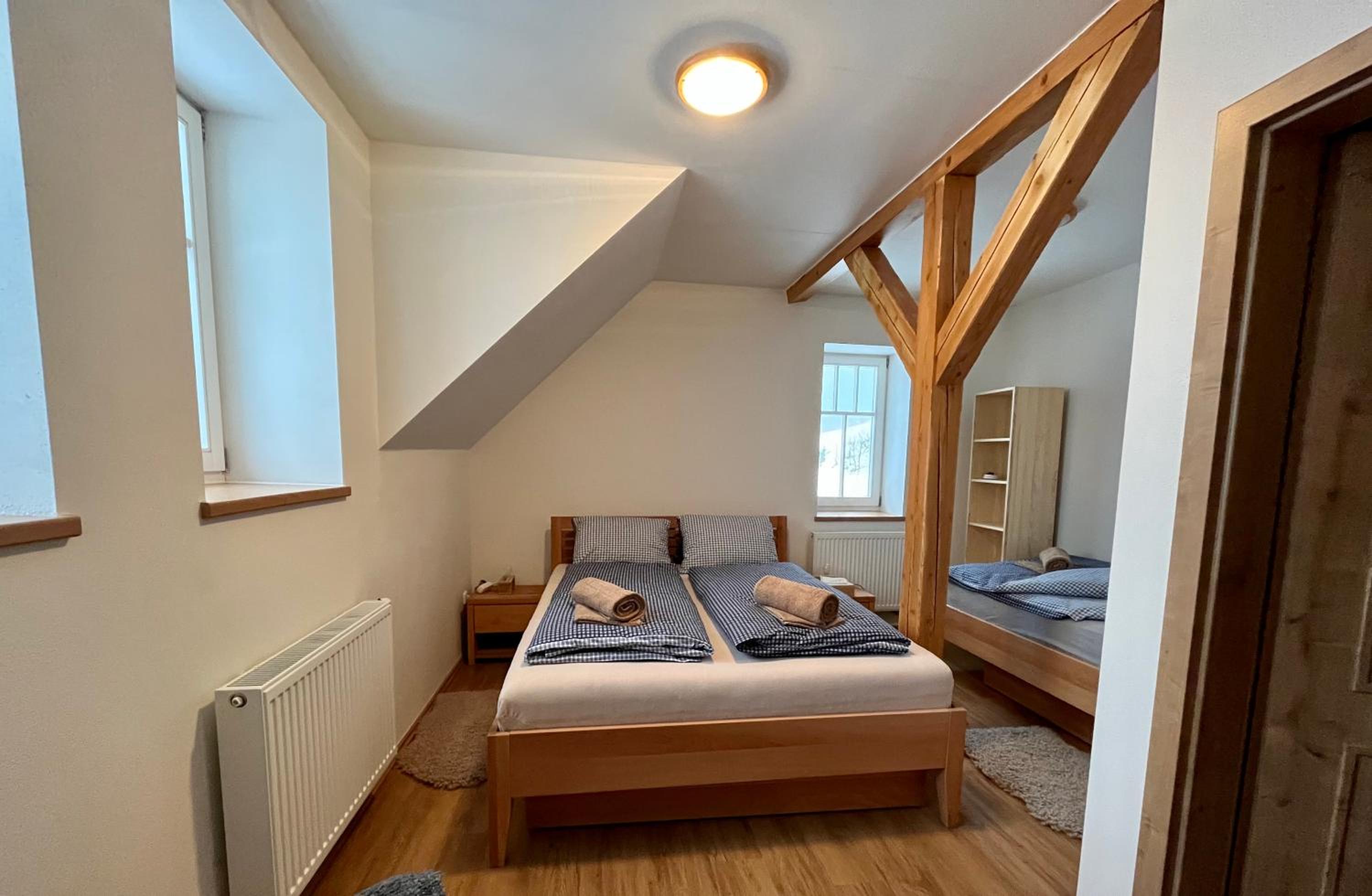 One-Bedroom Apartment photo 1