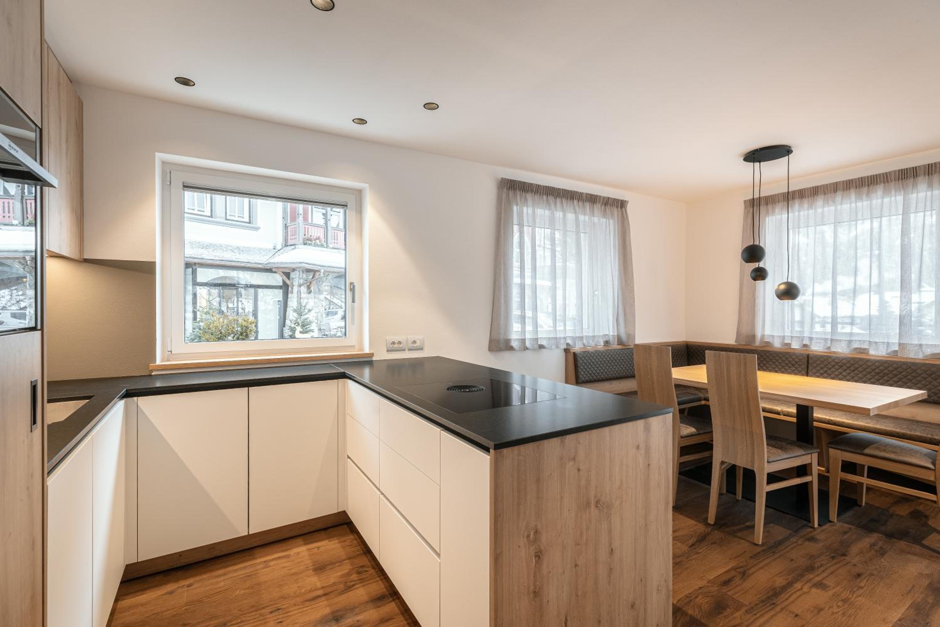 Apartment with Terrace photo 2