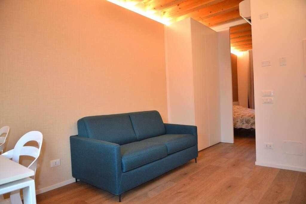 One-Bedroom Apartment photo 3