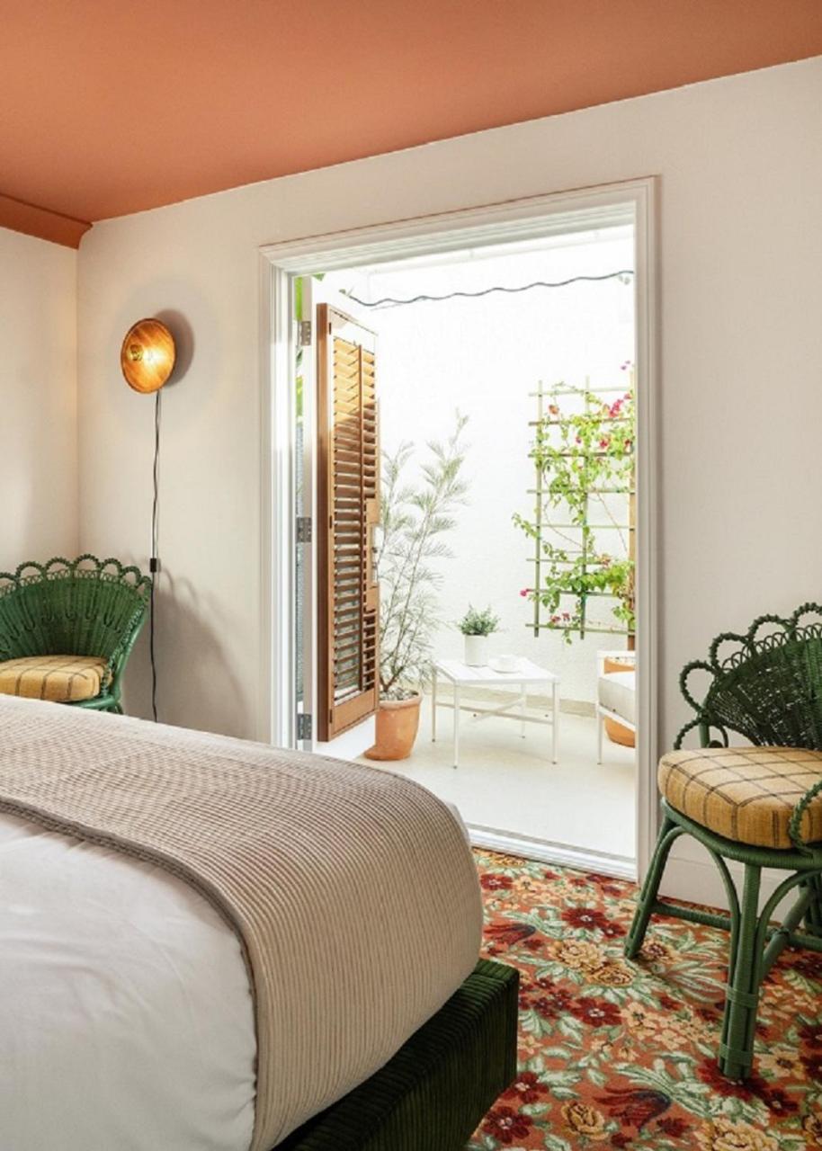 Queen Room with Balcony photo 3
