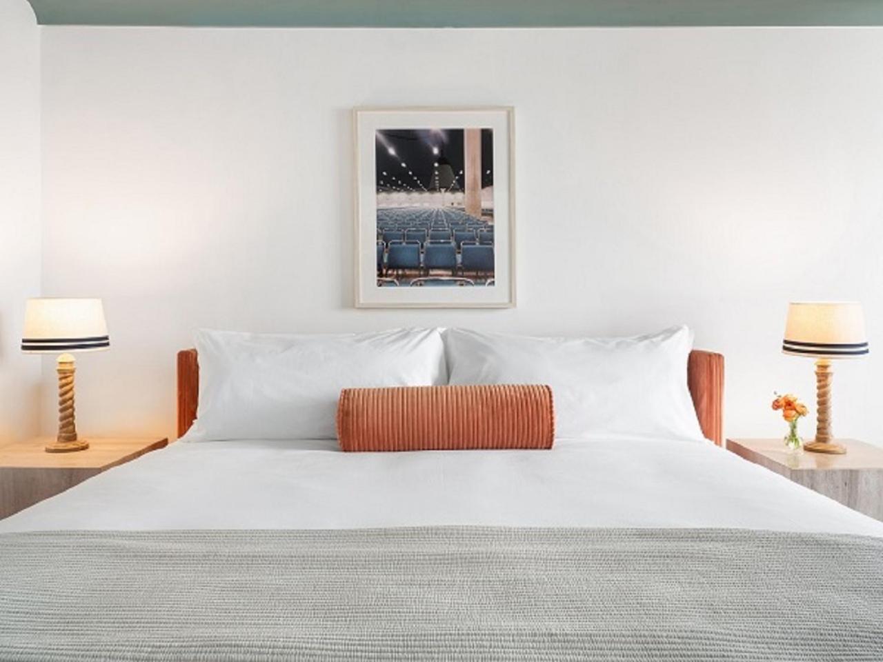 Deluxe King Room photo 3