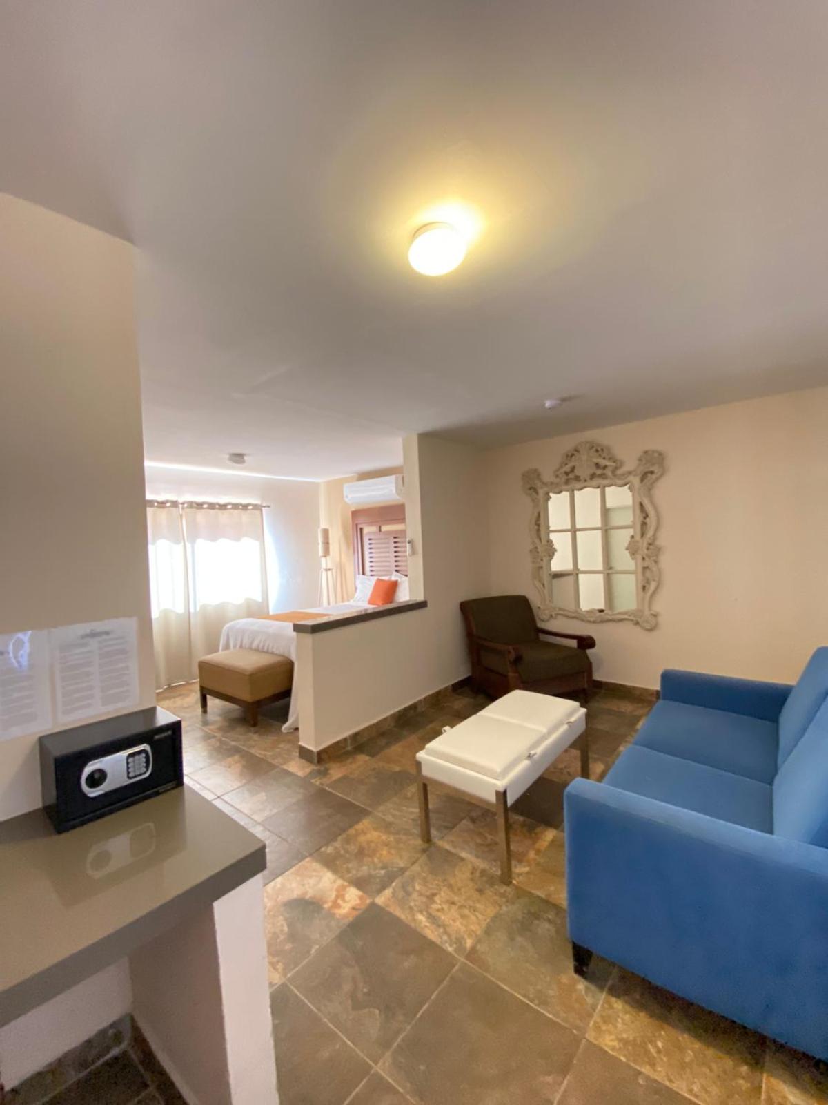 Single Queen Room with sofa bed