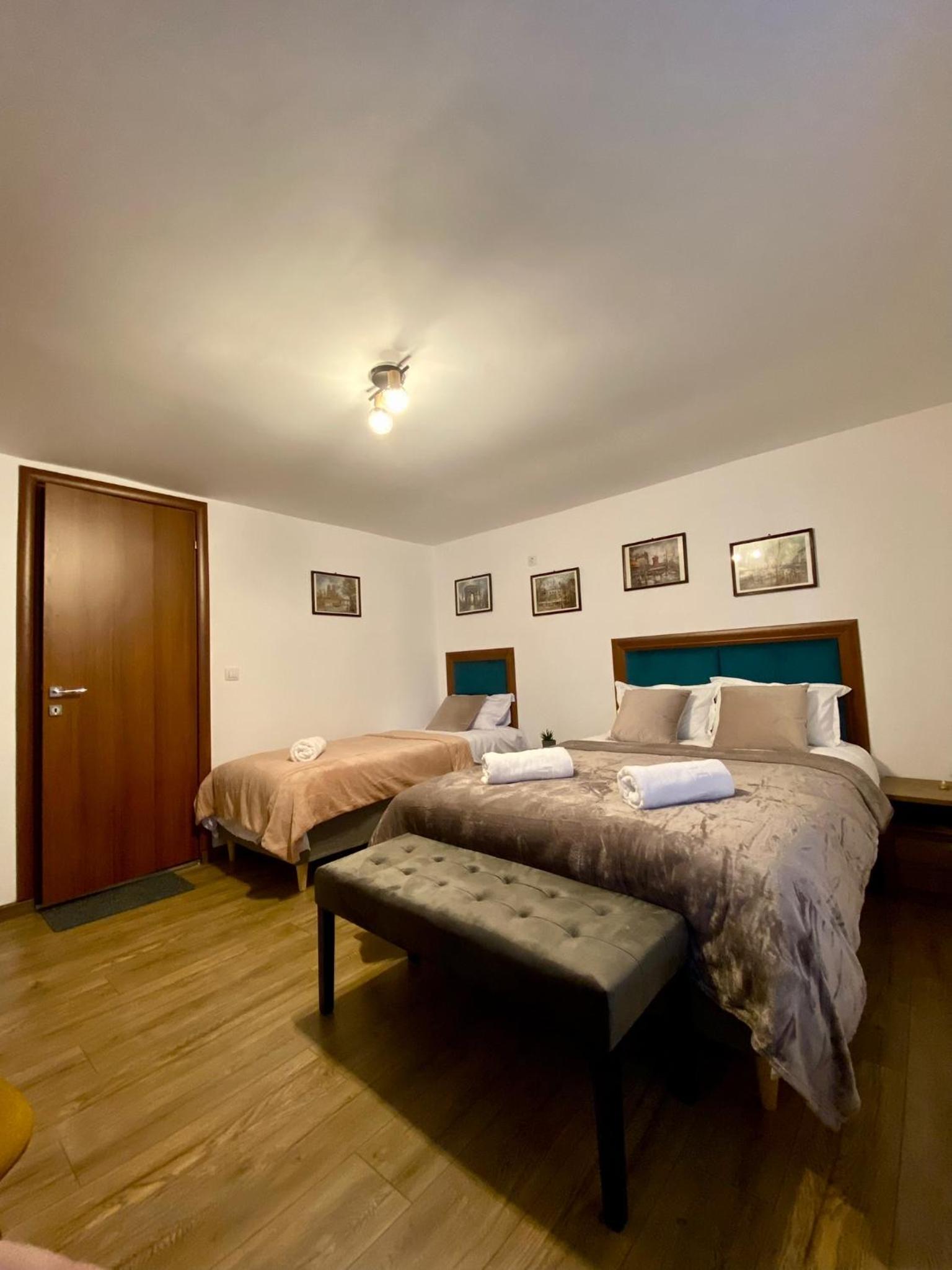 Triple Room - Photo 15