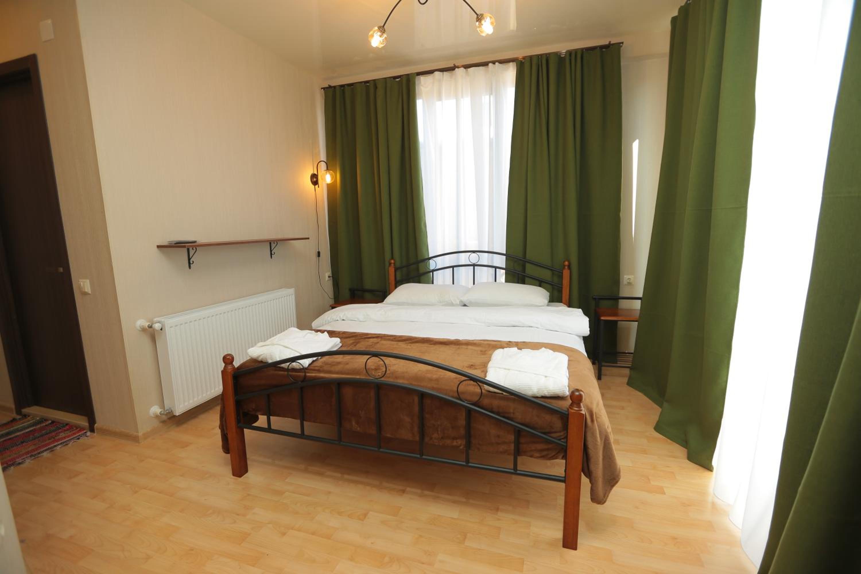 Standard Double Room - Photo 5