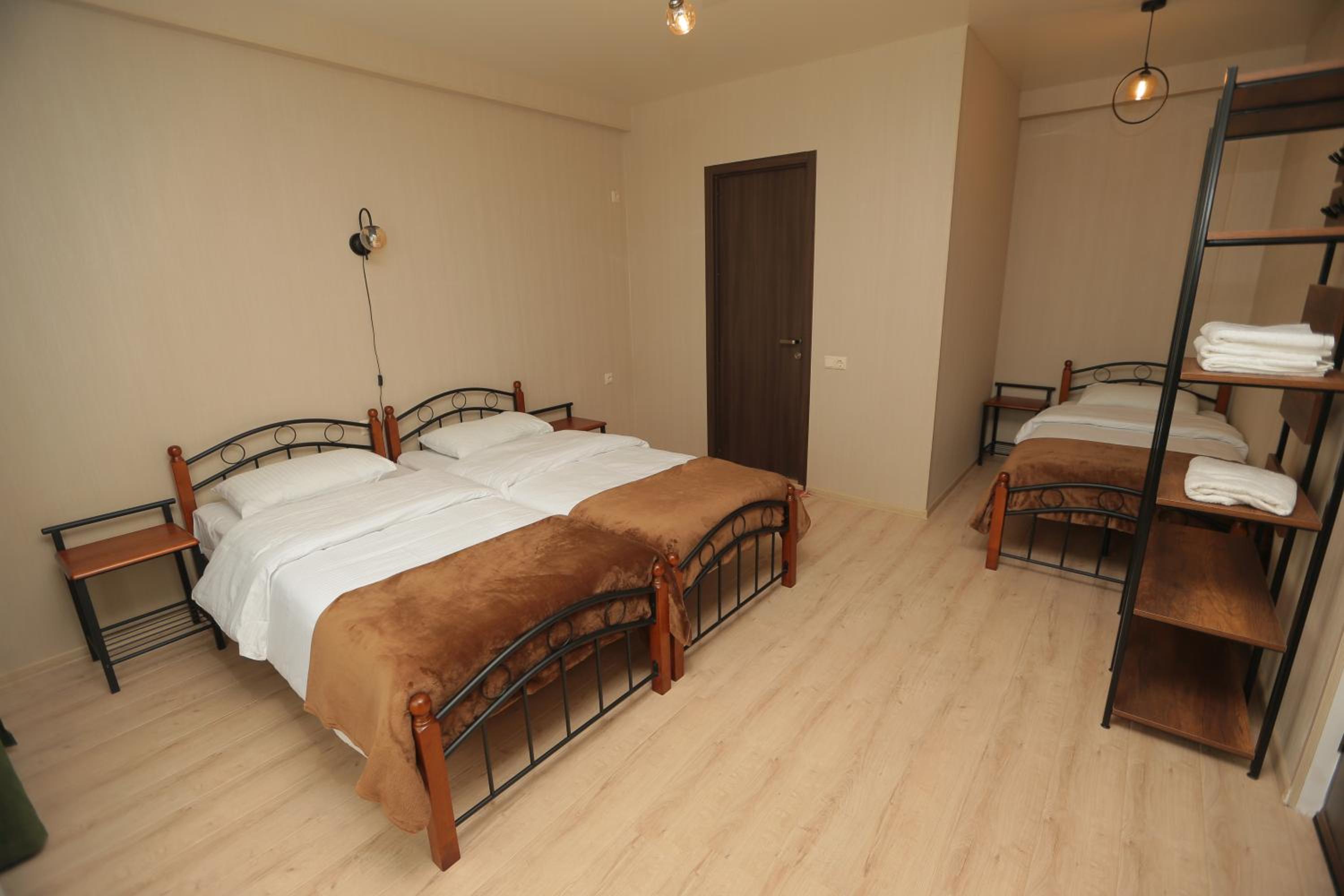 Classic Triple Room - Photo 3