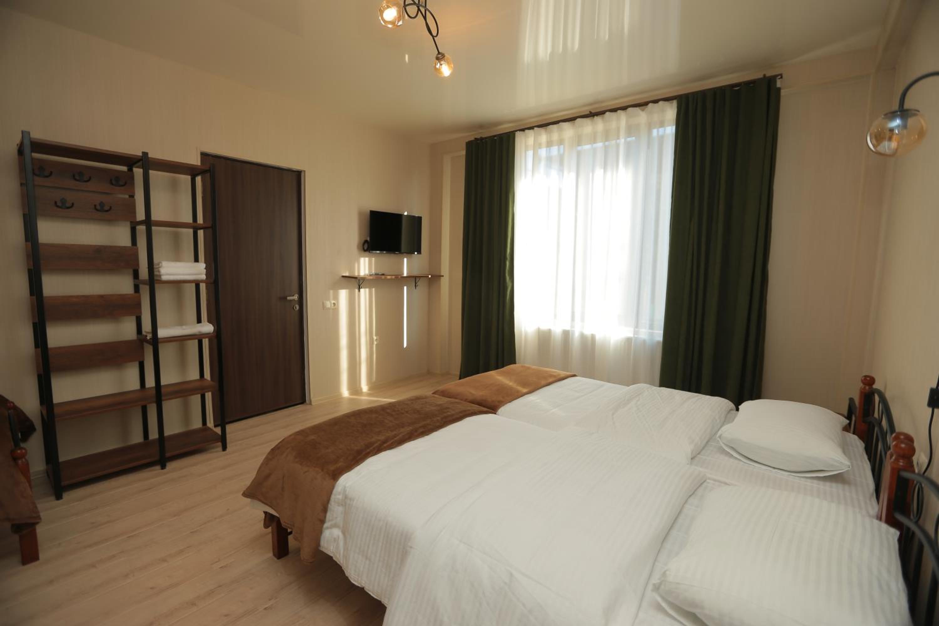 Classic Triple Room - Photo 4