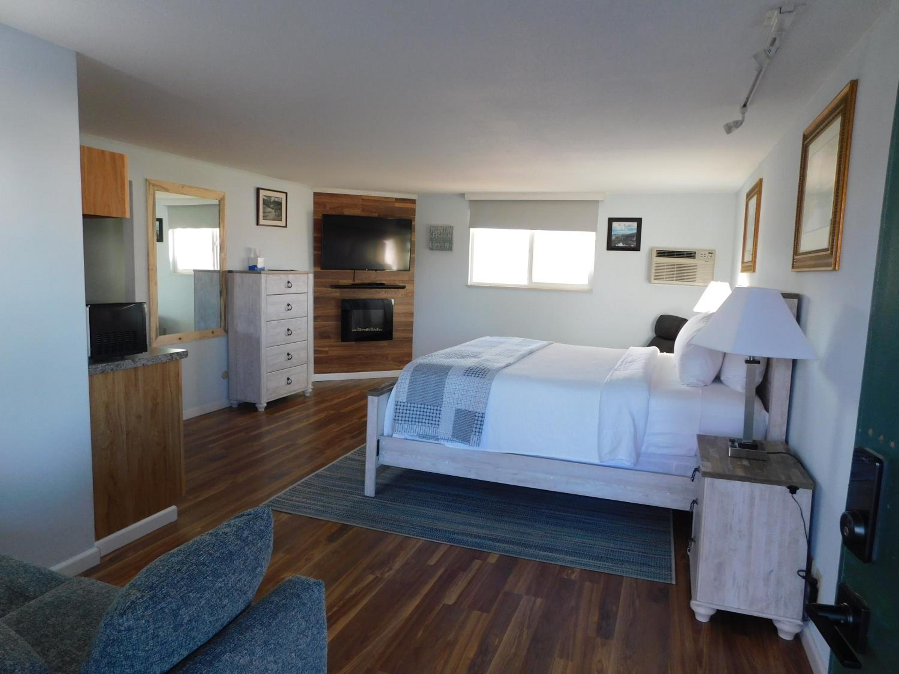 Steamboat King Suite photo 2