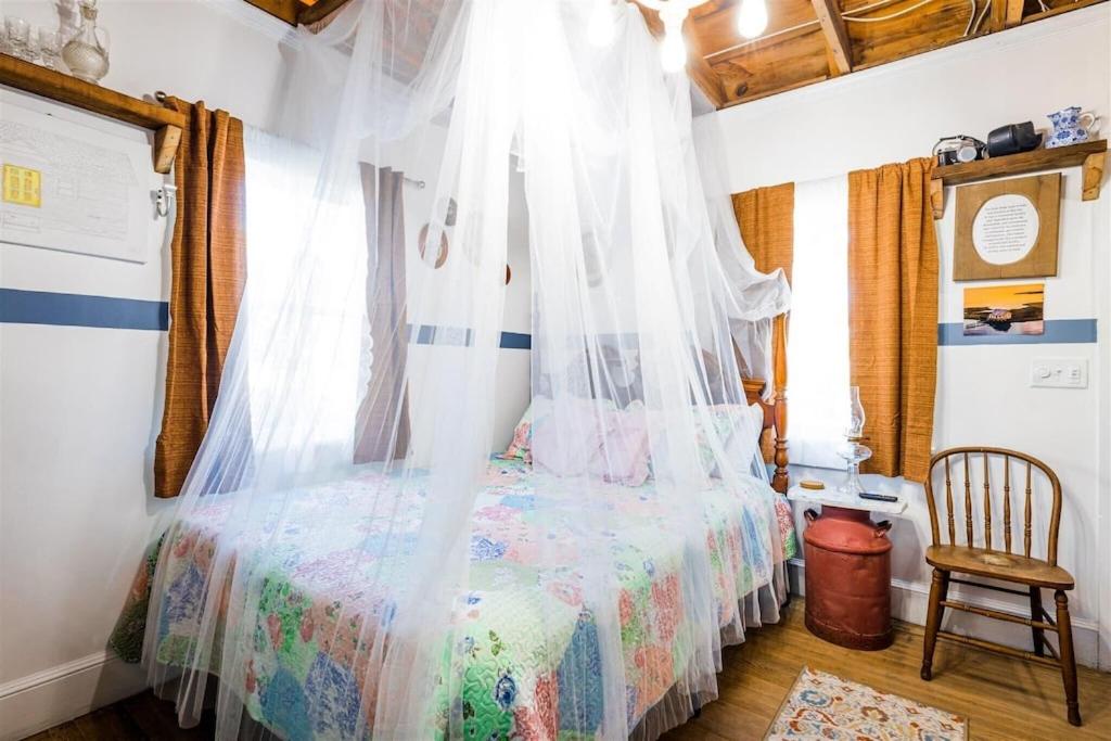 One-Bedroom House photo 1