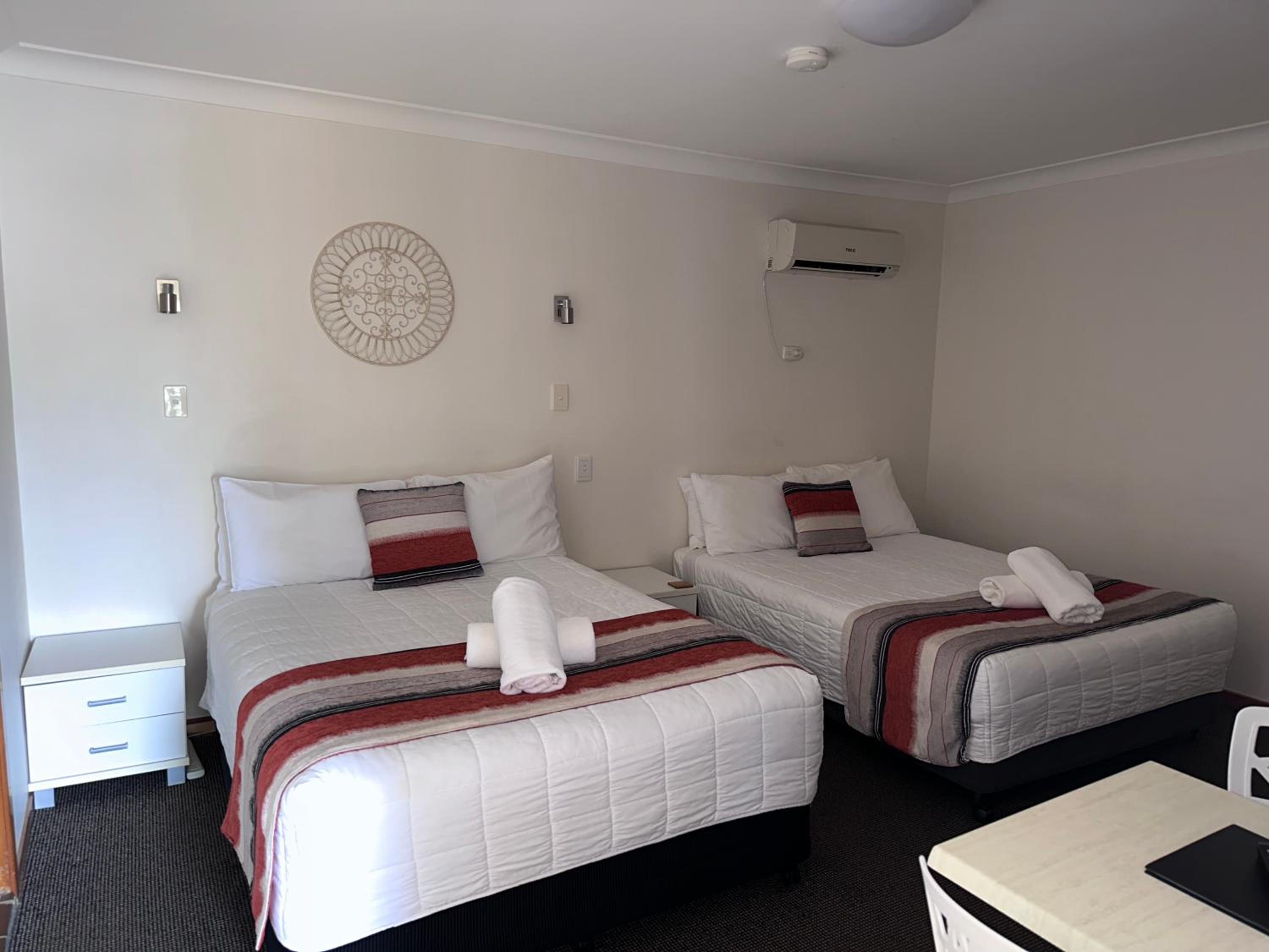 Deluxe King Room photo 1