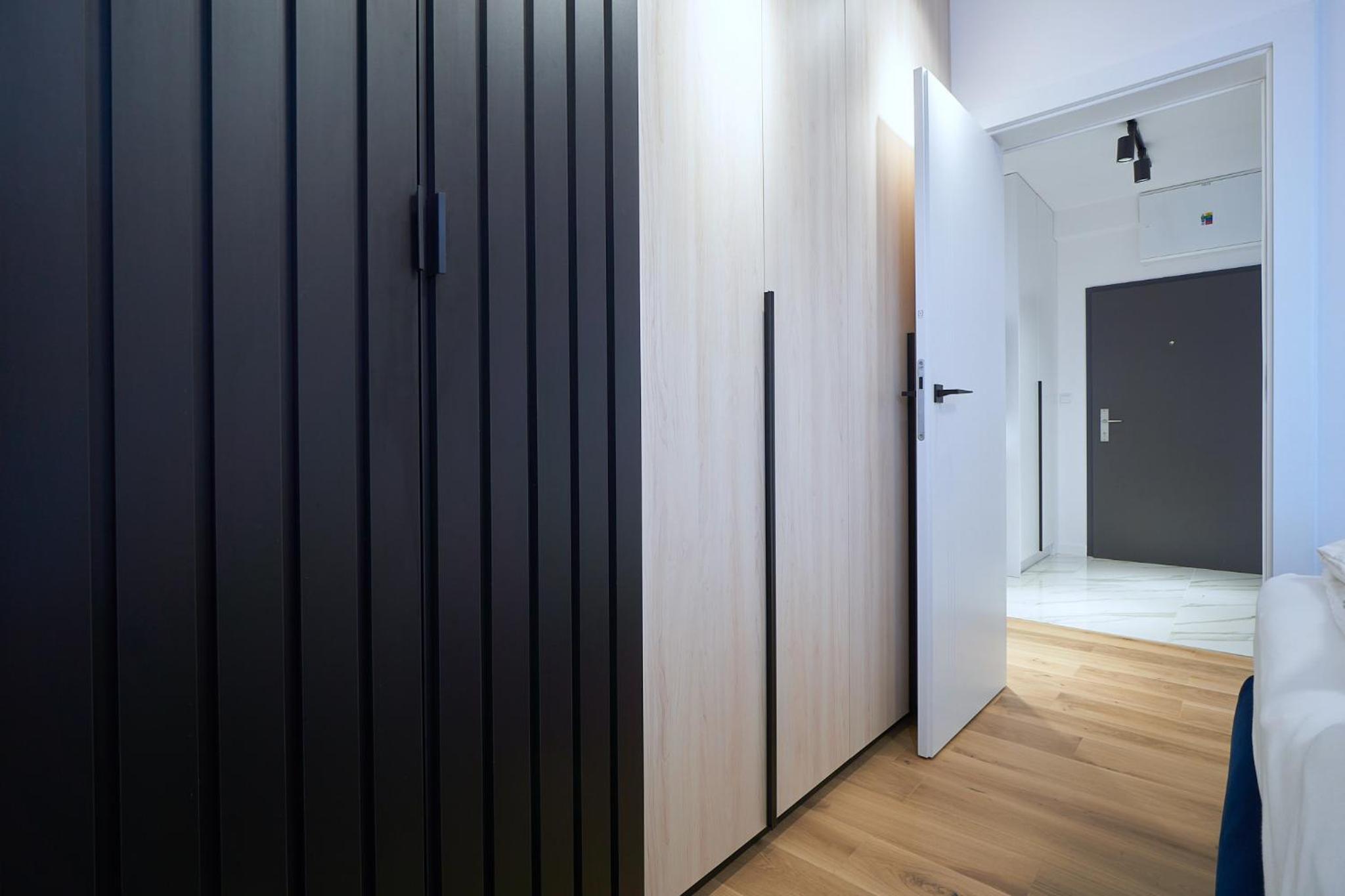 One-Bedroom Apartment - Photo 7