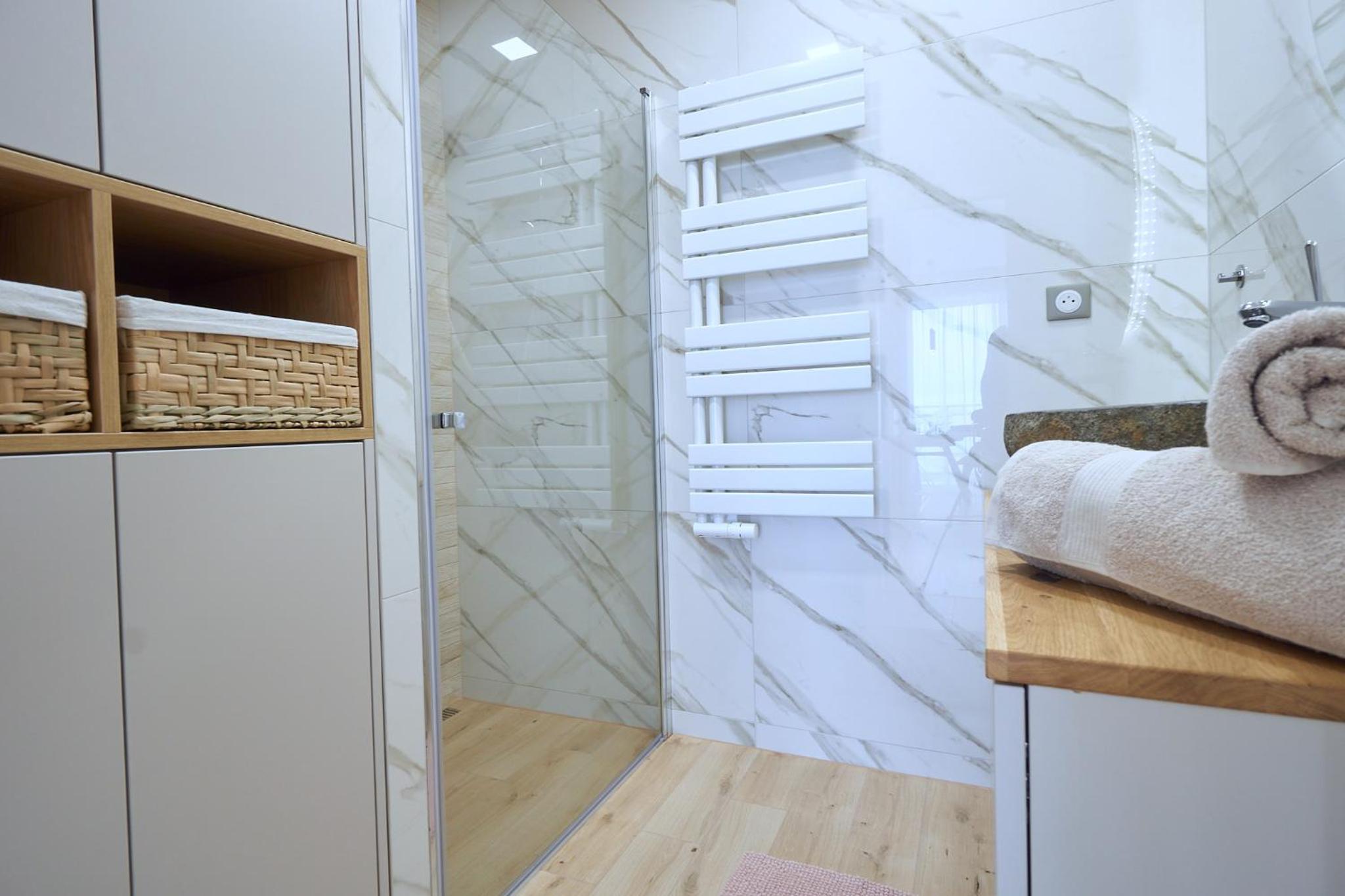 One-Bedroom Apartment - Photo 13